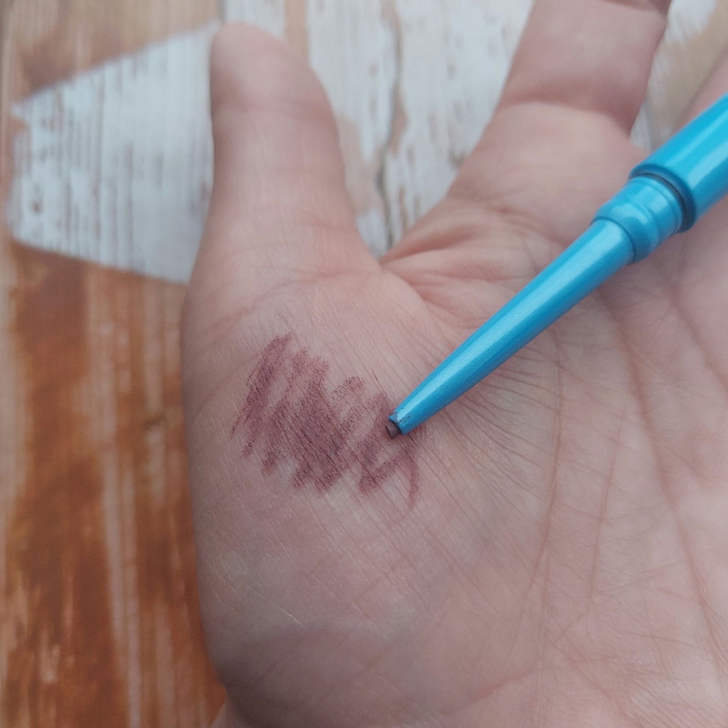 「密着アイライナー」極細クリームペンシル/デジャヴュ/ペンシルアイライナーを使ったクチコミ(3枚目)