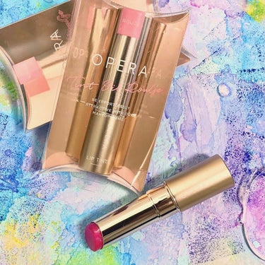 マスクメイクに定番オペラ💄
LIPSを通じてオペラ様からいただきました✨

OPERA リップティント N

201コズミックピンク
202グリマーレッド


画像
2枚目 コズミックピンク
3枚目 グ