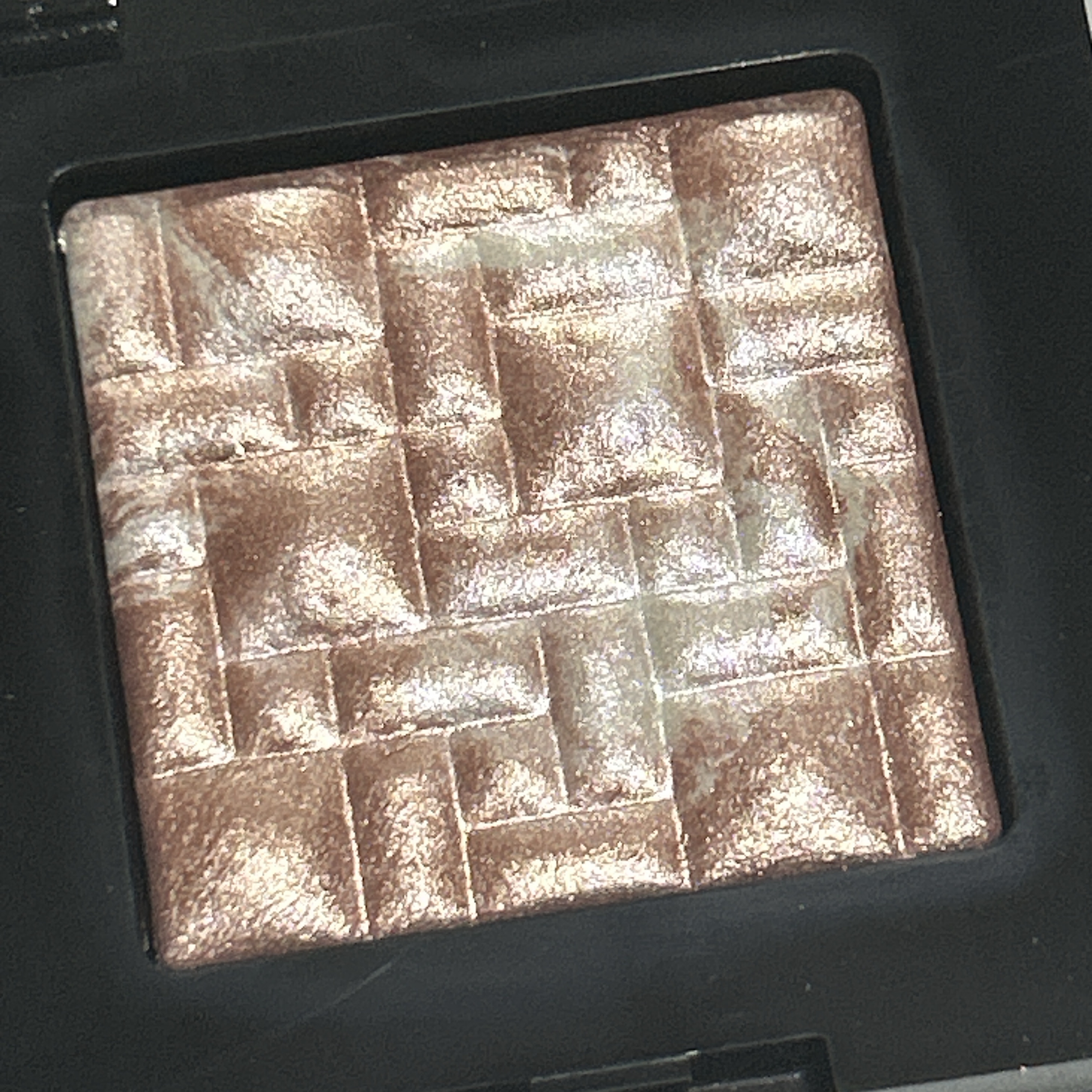 ハイライティング パウダー 01 ピンクグロウ(ミニ)/BOBBI BROWN/パウダーハイライトを使ったクチコミ（1枚目）