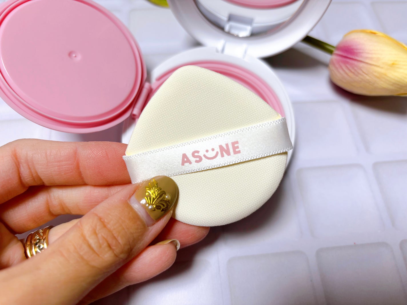 デューイーメッシュファンデーション/ASUNE /クッションファンデーションを使ったクチコミ(4枚目)