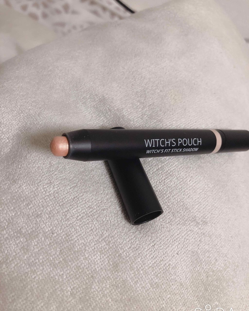 ウィッチズ フィットスティックシャドウ/Witch's Pouch/スティックアイシャドウを使ったクチコミ（2枚目）