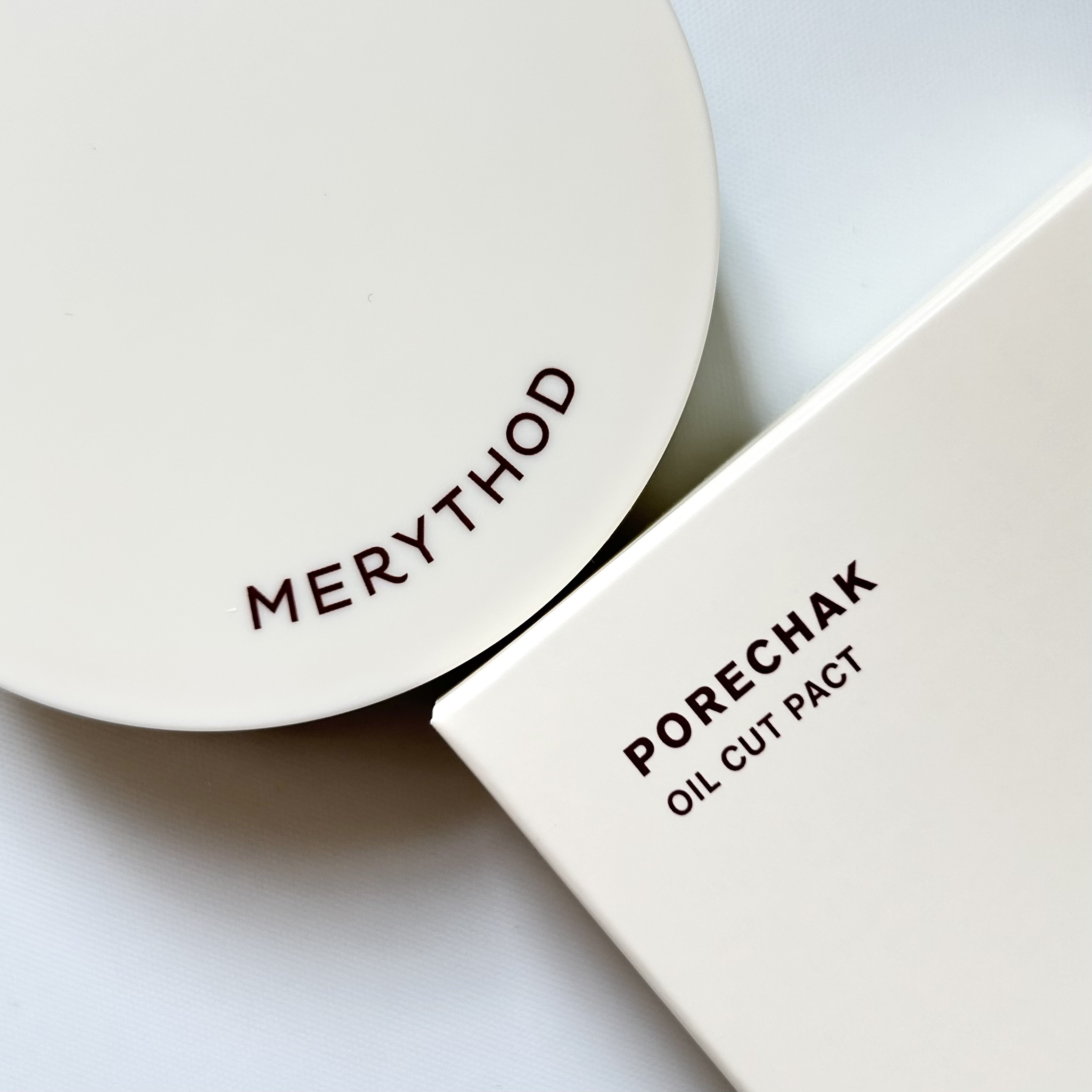 毛穴オイルカットパクト/MERYTHOD/プレストパウダーを使ったクチコミ（1枚目）