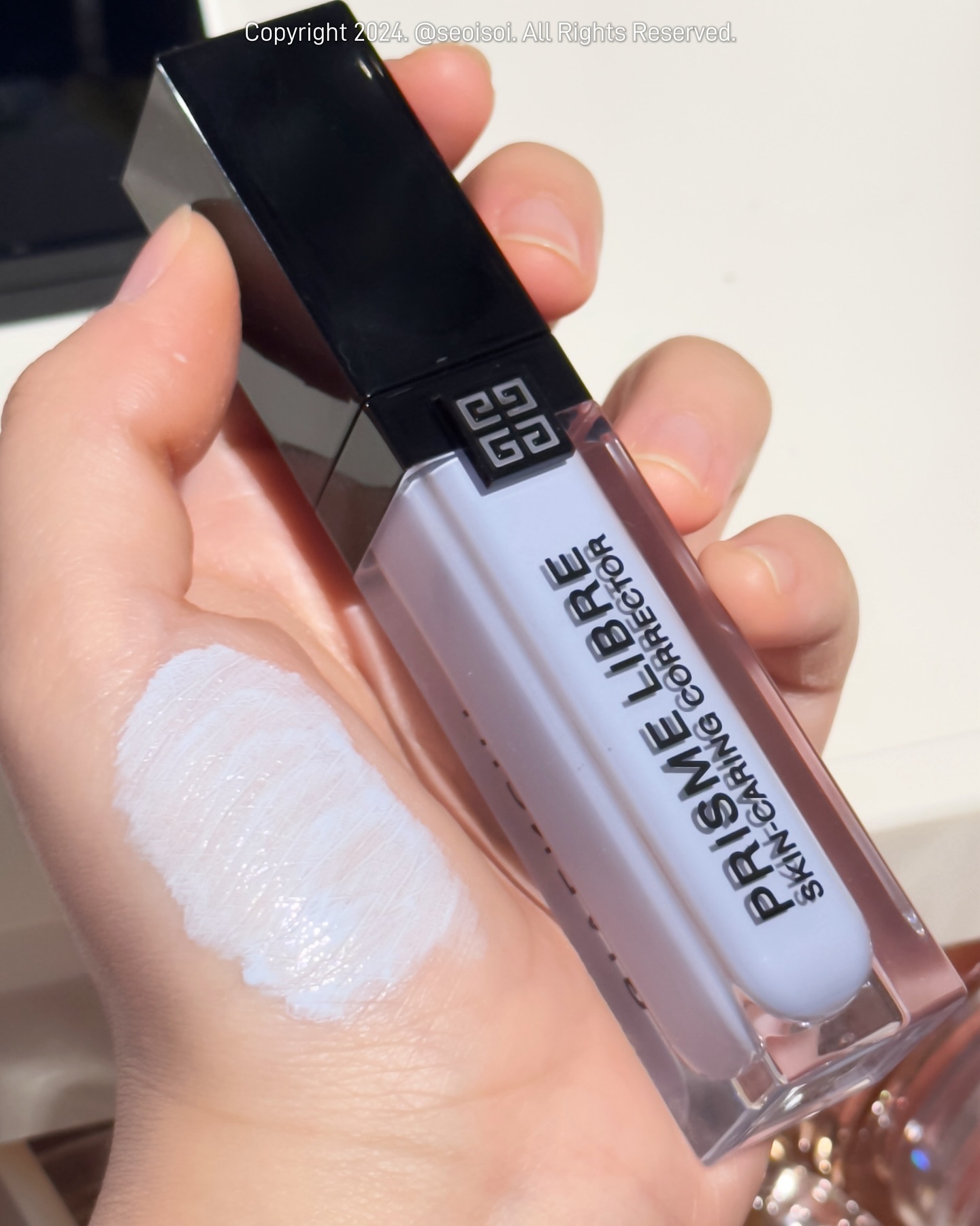 プリズム・リーブル・スキンケアリング・コレクター/GIVENCHY/化粧下地を使ったクチコミ（2枚目）