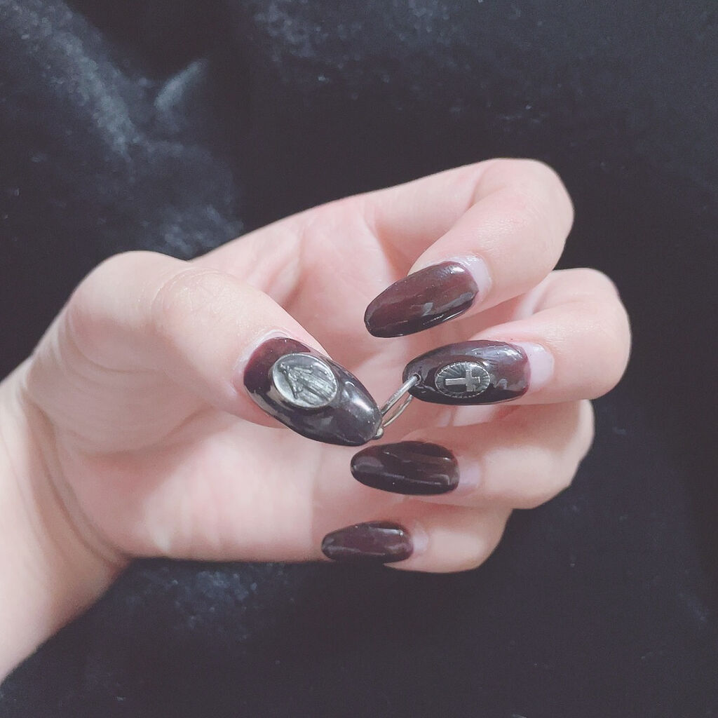 ネイルチップオーバルタイプ Daisoを使った口コミ 備忘録です Gothicネイル自爪ではなく By 𝔰𝔥𝔦𝔯𝔬 Lips