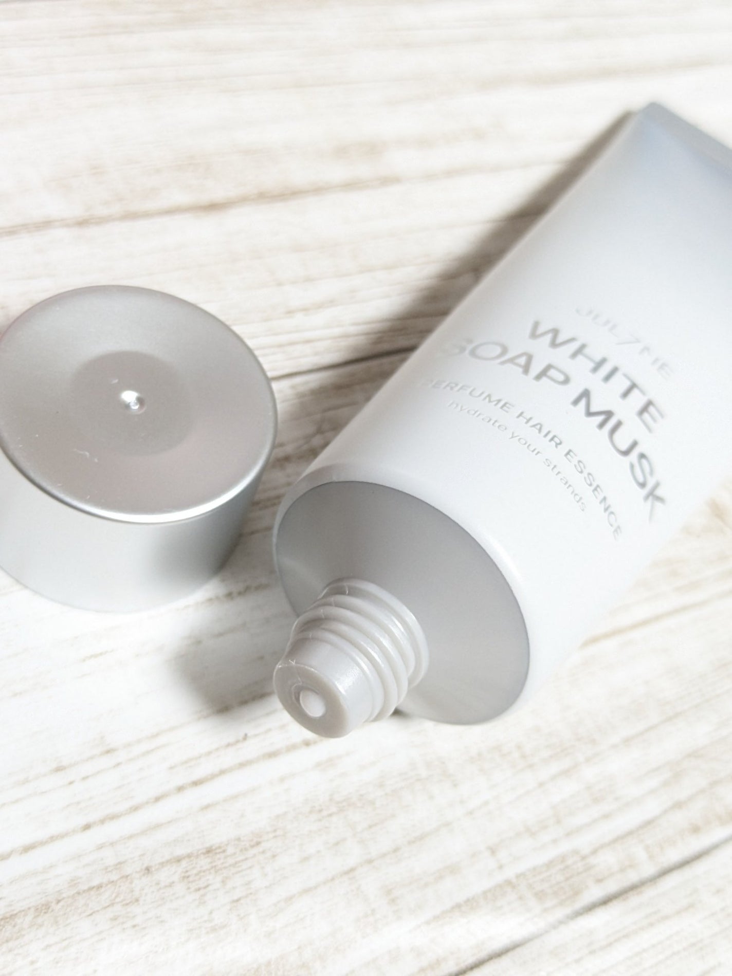 パフュームヘアエッセンス ホワイトソープアンドムスク/JUL7ME/ヘアミルクを使ったクチコミ(3枚目)