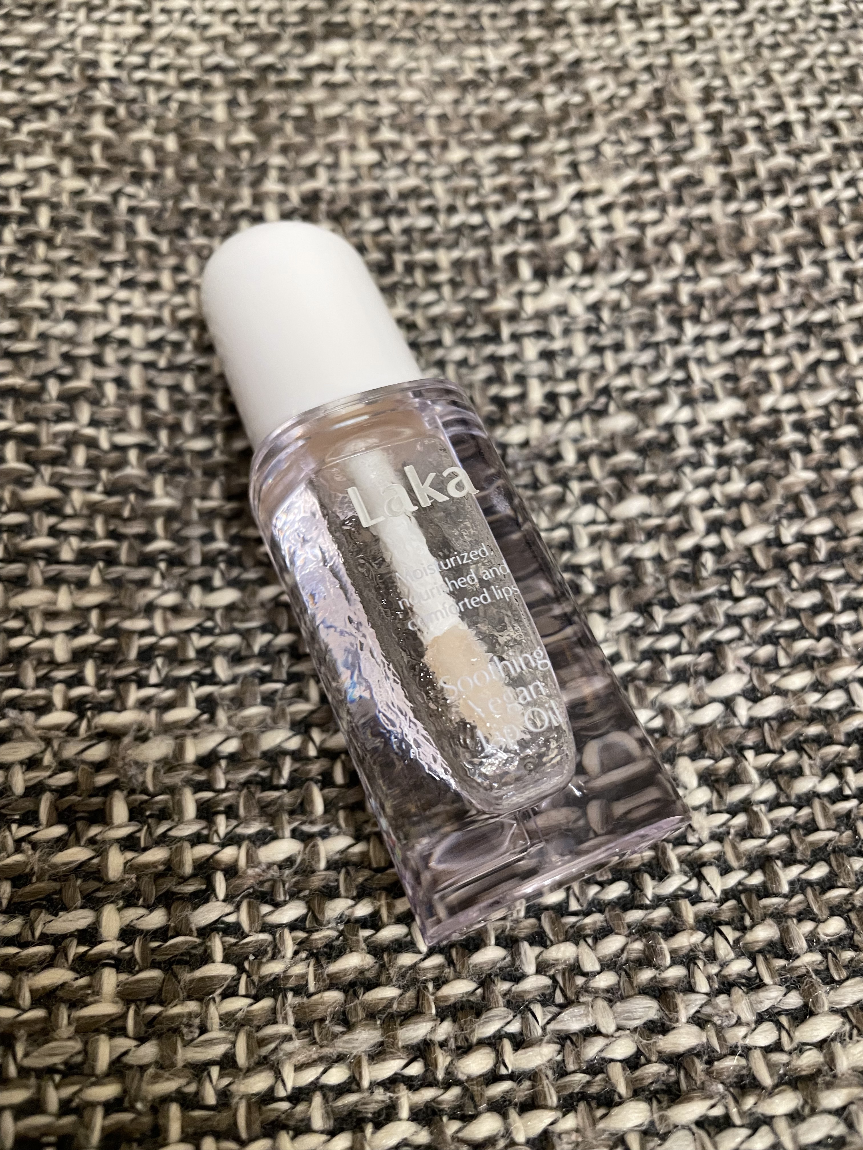 スージングヴィーガンリップオイル ナリッシングイエロー/Laka/リップオイルを使ったクチコミ（1枚目）