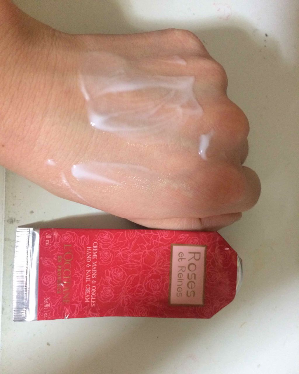 シア ホイップハンドクリーム ローズ/L'OCCITANE/ハンドクリームを使ったクチコミ（2枚目）