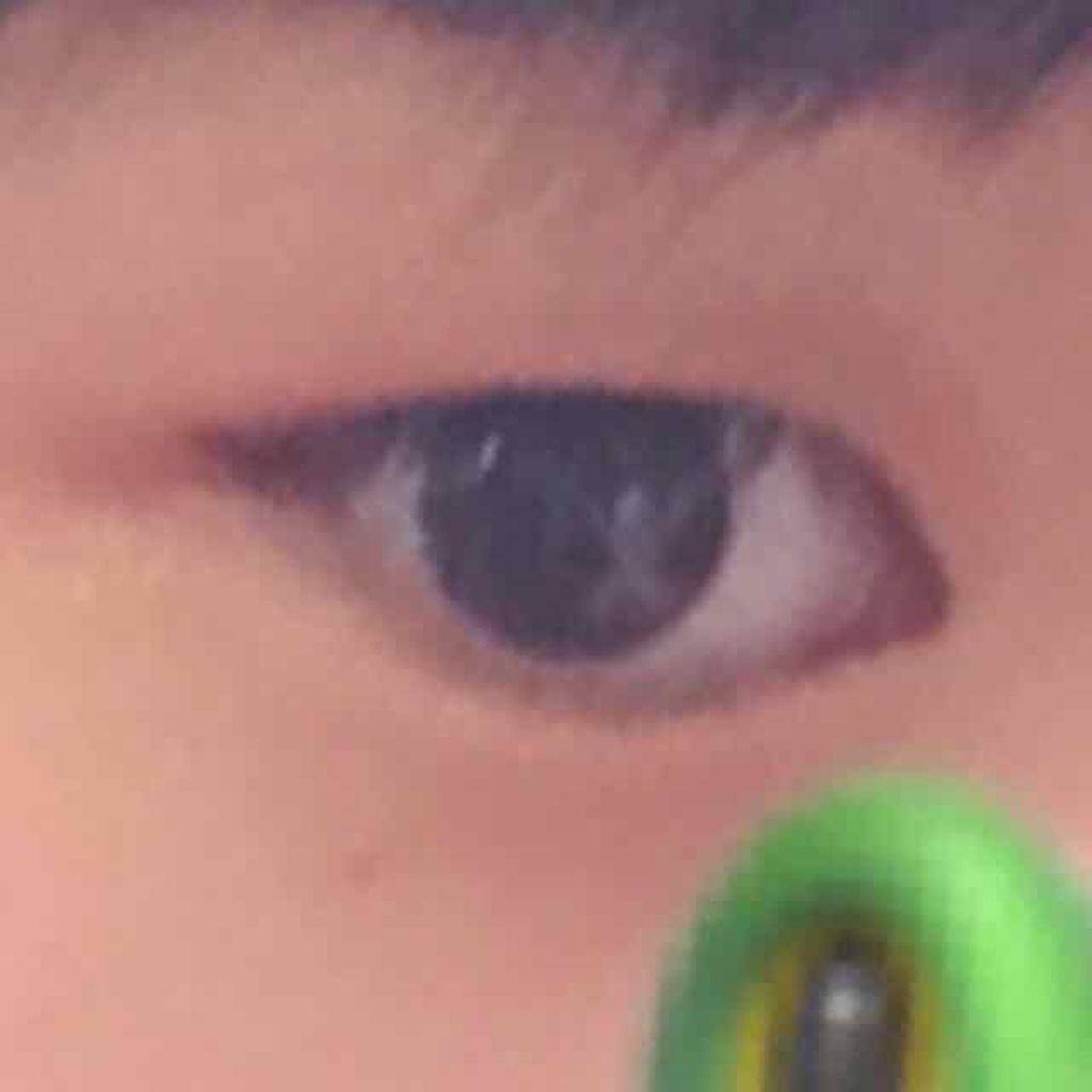 つけまつげ用接着剤/DAISO/つけまつげを使ったクチコミ（2枚目）