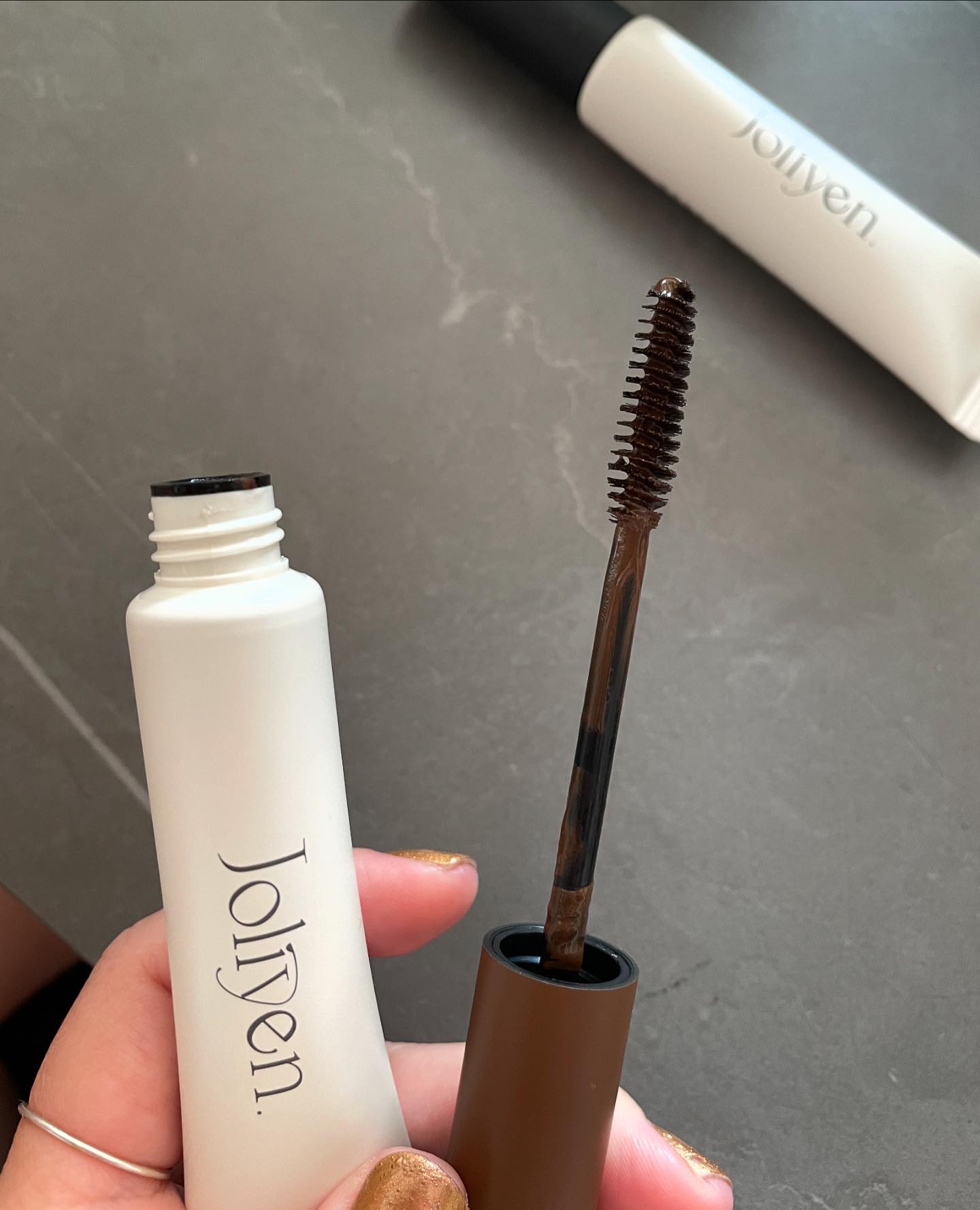 マスカラカラーフィクサー/Joliyen/眉マスカラを使ったクチコミ（2枚目）