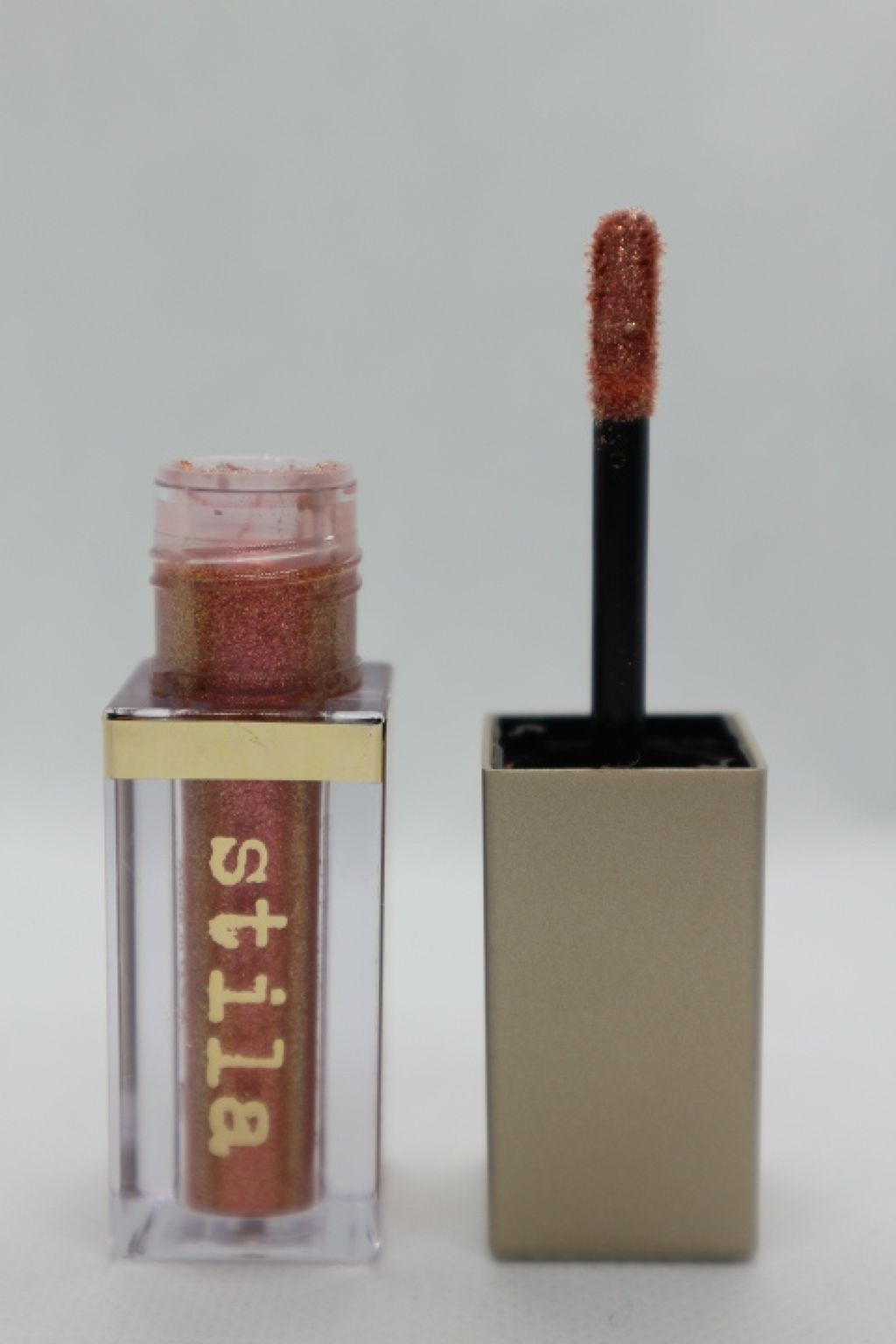 グリッター&グロウ リキッドアイシャドウ/stila/グリッターを使ったクチコミ(1枚目)