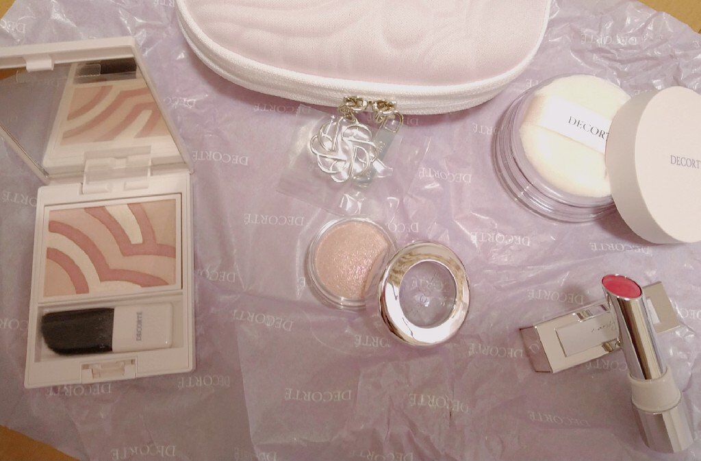 メイクアップ コレクション 2021 /DECORTÉ/メイクアップキットを使ったクチコミ（1枚目）