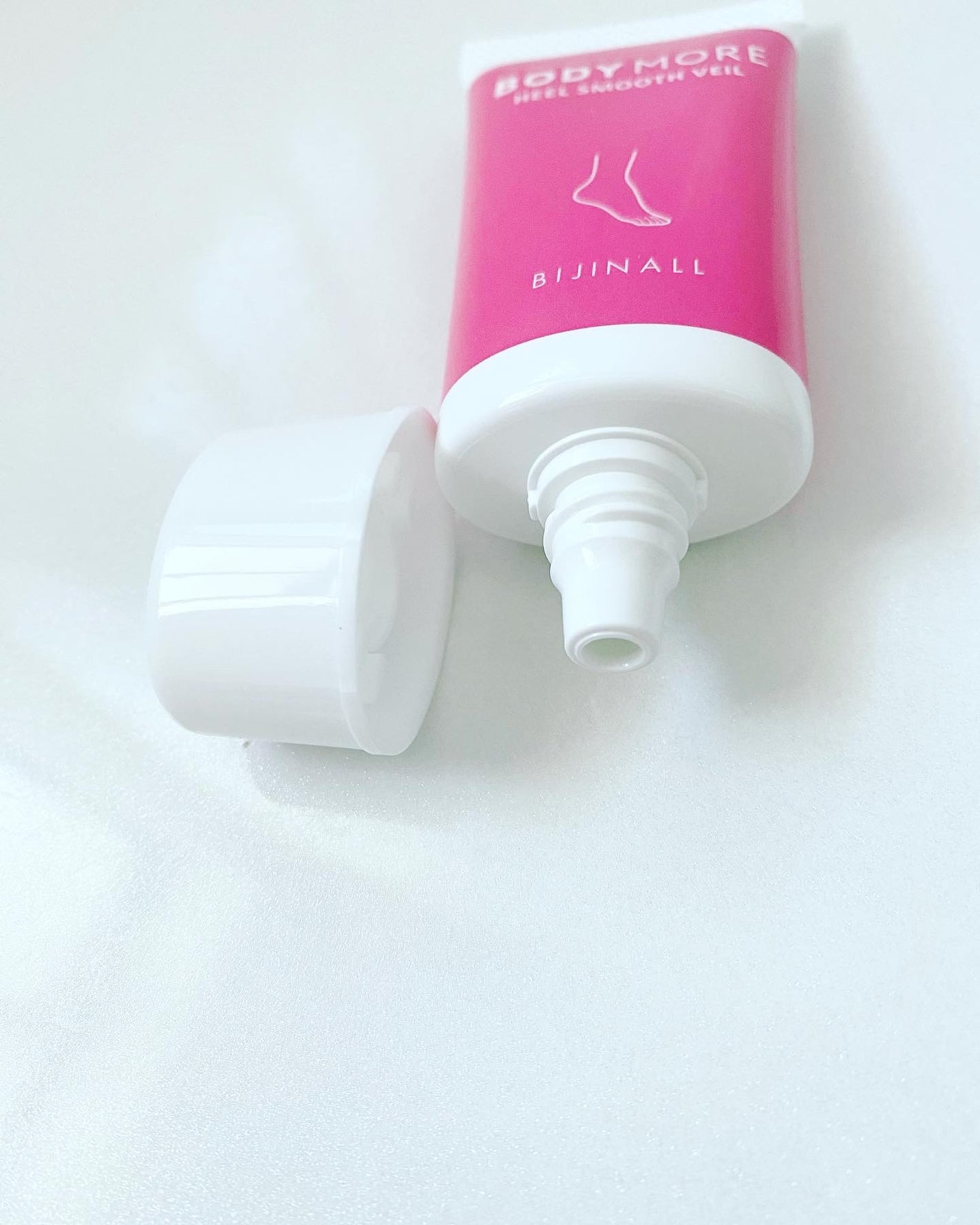 はっぱ*フォロバ100 on LIPS 「ボディモアBODYMOREヒールスムースベールかかとのひび割..」(2枚目)