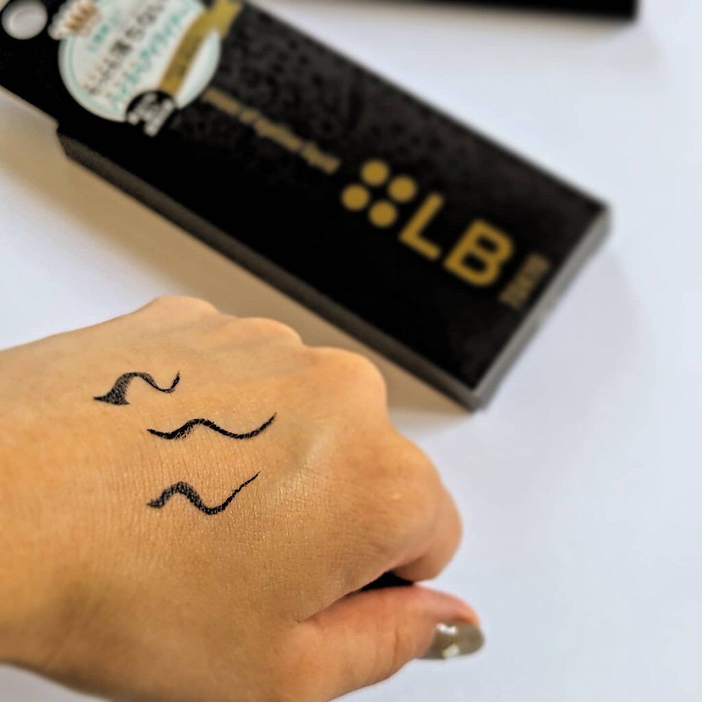 パワーオブアイライナー リキッド/LB/リキッドアイライナーを使ったクチコミ（2枚目）