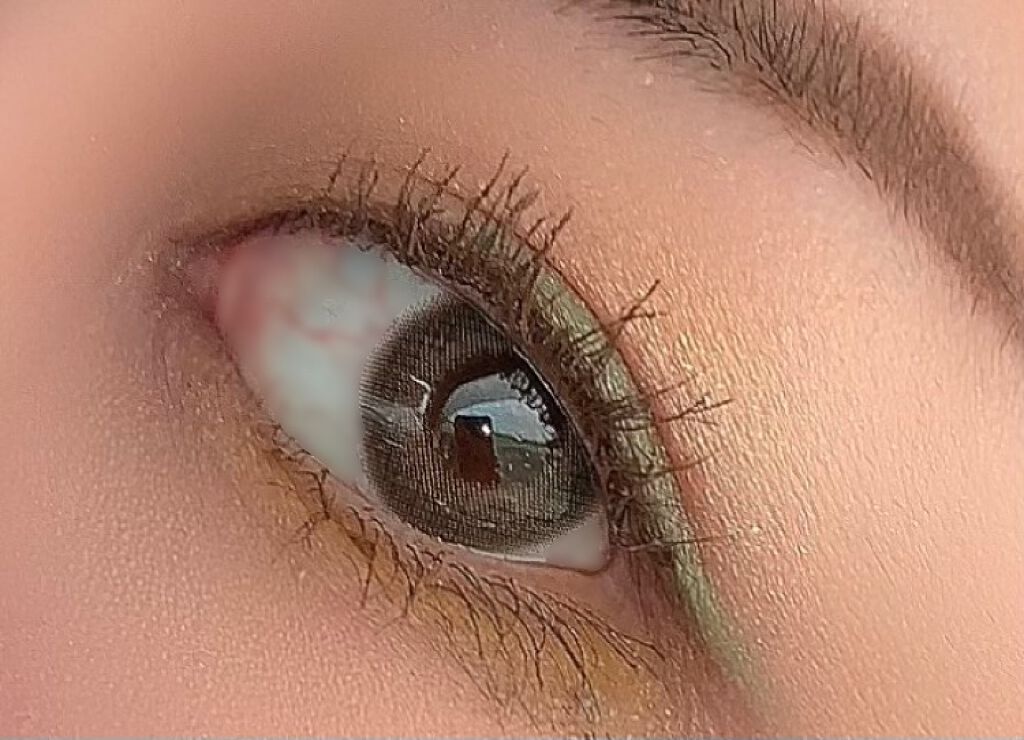 Prismic Eyeshadow Palette 18 Colours/BYREDO/アイシャドウパレットを使ったクチコミ（2枚目）