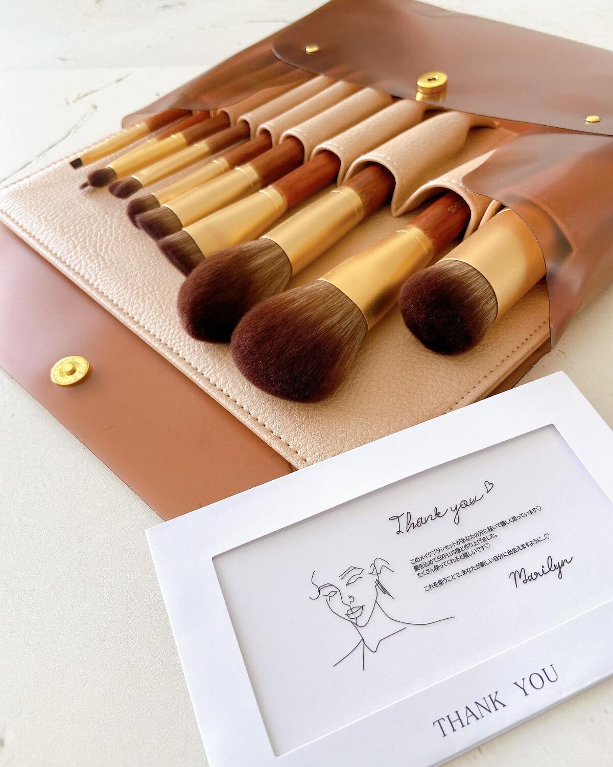 SIXPLUS X MARILYN 10本メイクアップブラシセット｜SIXPLUSの