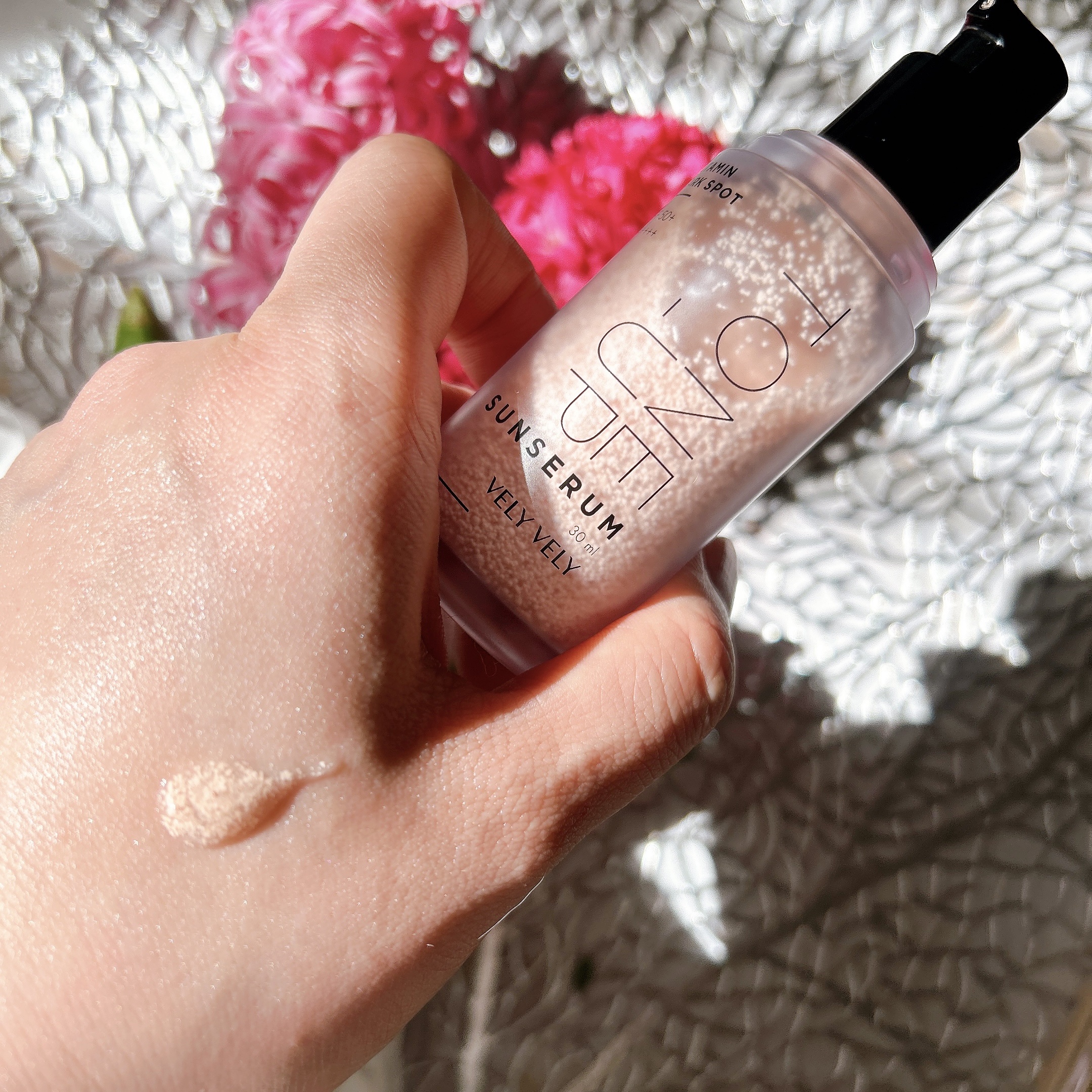 ビタミントーンアップサンセラム/VELY VELY/日焼け止めローションを使ったクチコミ（3枚目）