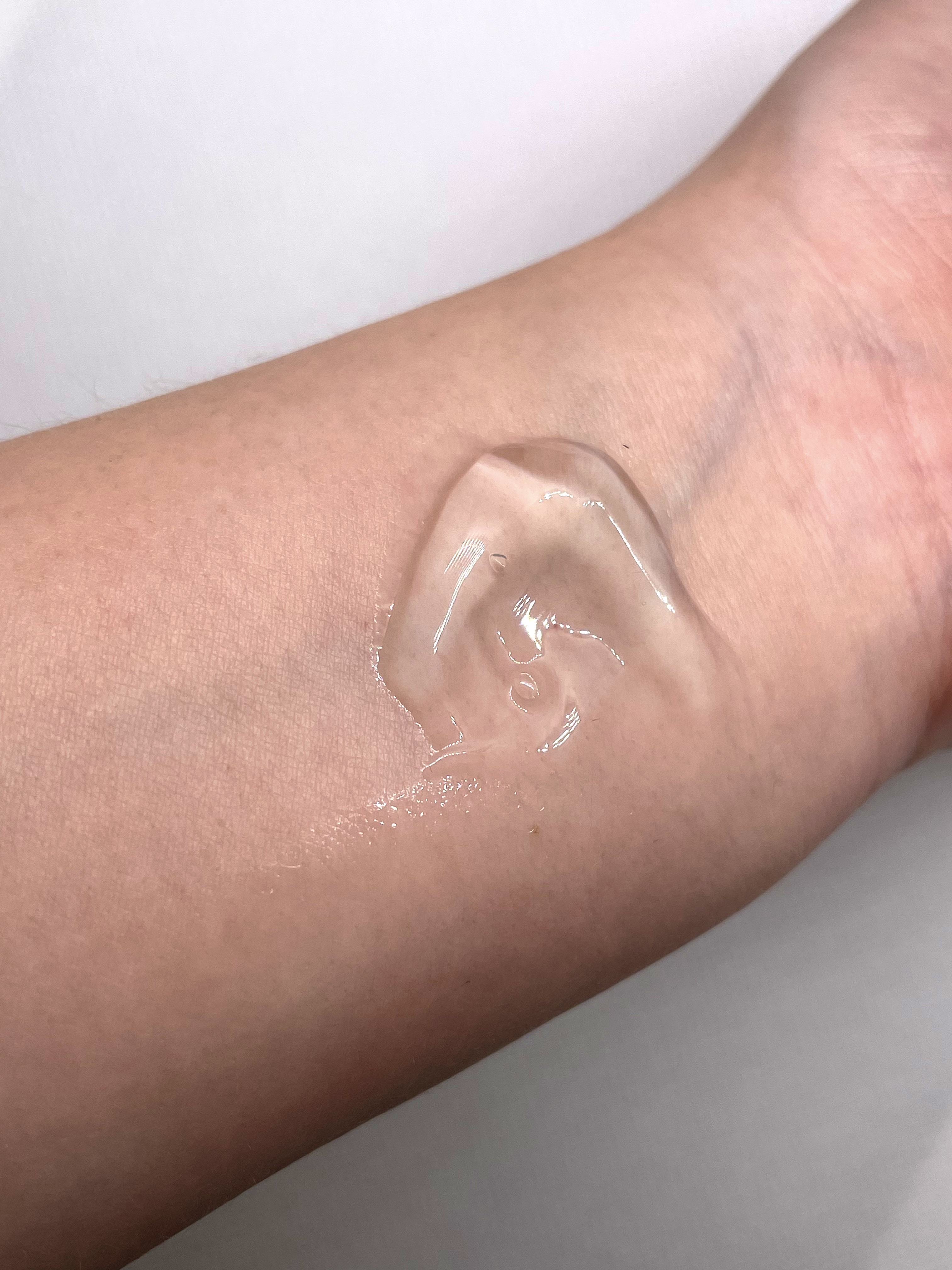 マイルド＆モイスチャーアロエジェル/ネイチャーリパブリック/ボディローションを使ったクチコミ（3枚目）