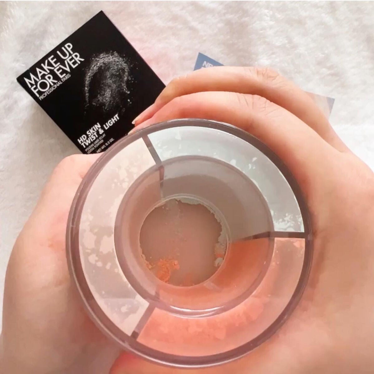 HDスキン ツイストライト/MAKE UP FOR EVER/ルースパウダーを使ったクチコミ(4枚目)