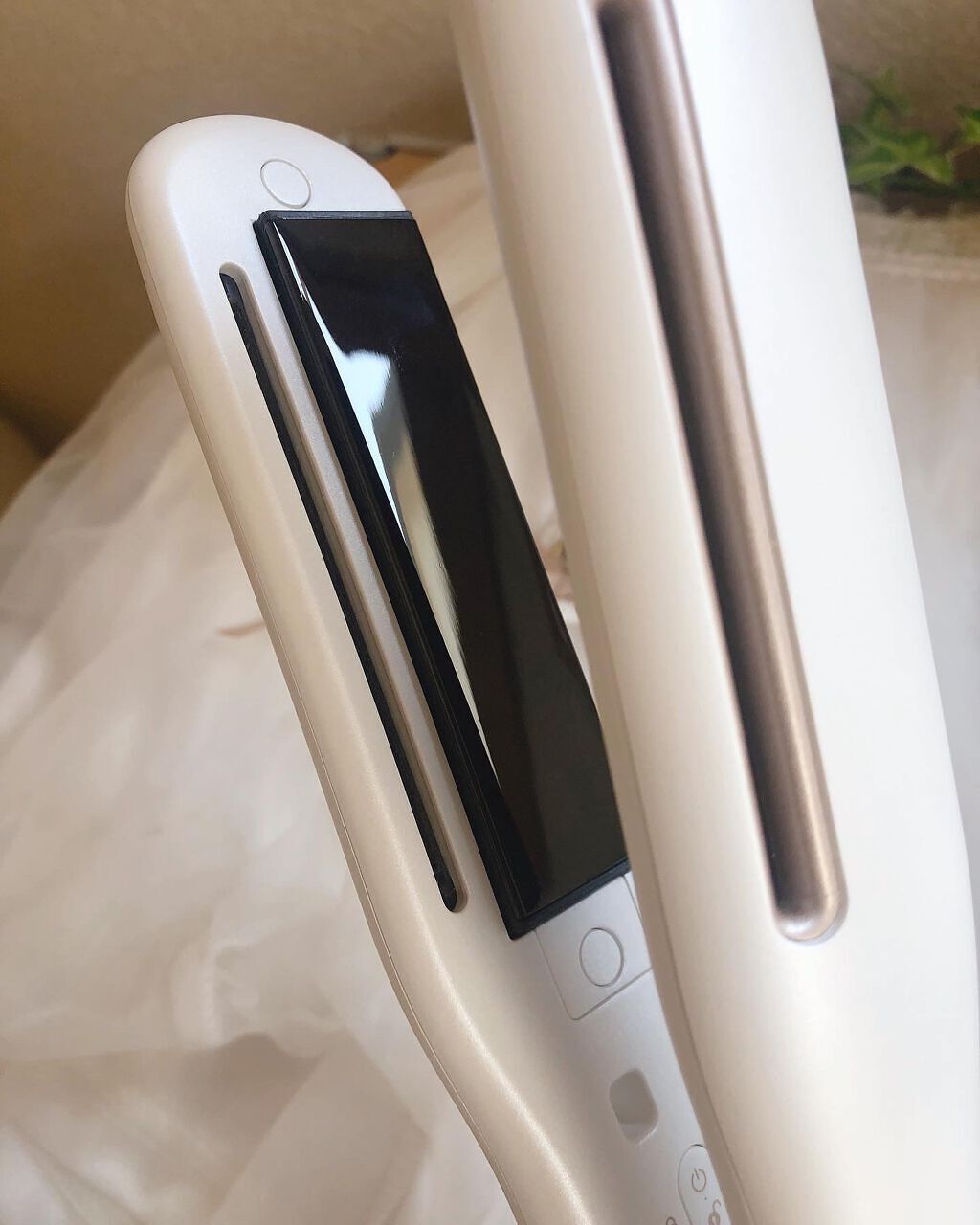 プリヴィレージュ シルクミラーストレート MHS-2410/mod's hair/ストレートアイロンを使ったクチコミ(4枚目)