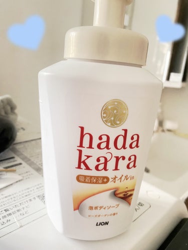 hadakara ボディソープ 泡で出てくるタイプ  フローラルブーケの香り/hadakara/ボディソープを使ったクチコミ（1枚目）