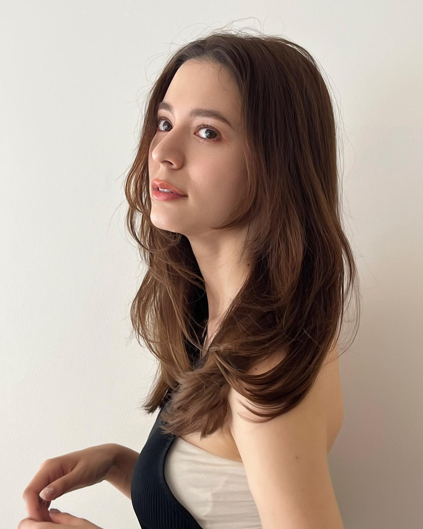 HARUNA on LIPS 「.風になびく素敵なレイヤーたっぷりカット✨✨✨✨..#レイヤー..」(3枚目)