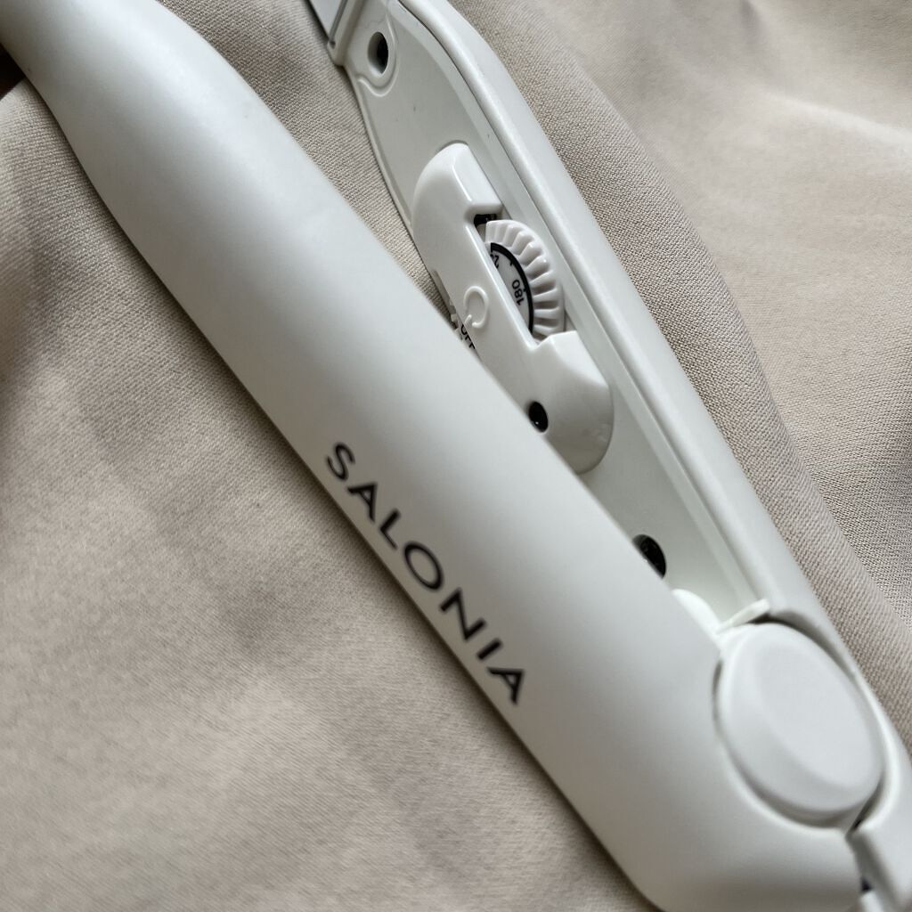 ストレートヘアアイロン ホワイト/SALONIA/ストレートアイロンを使ったクチコミ（3枚目）