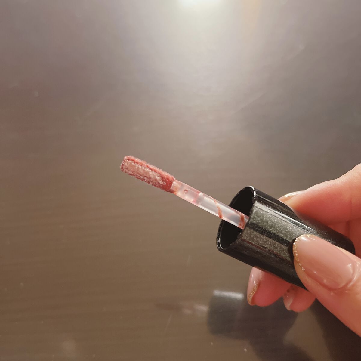 パウダー キス アイシャドウ フォール イン ラブ/M・A・C/単色アイシャドウを使ったクチコミ（2枚目）