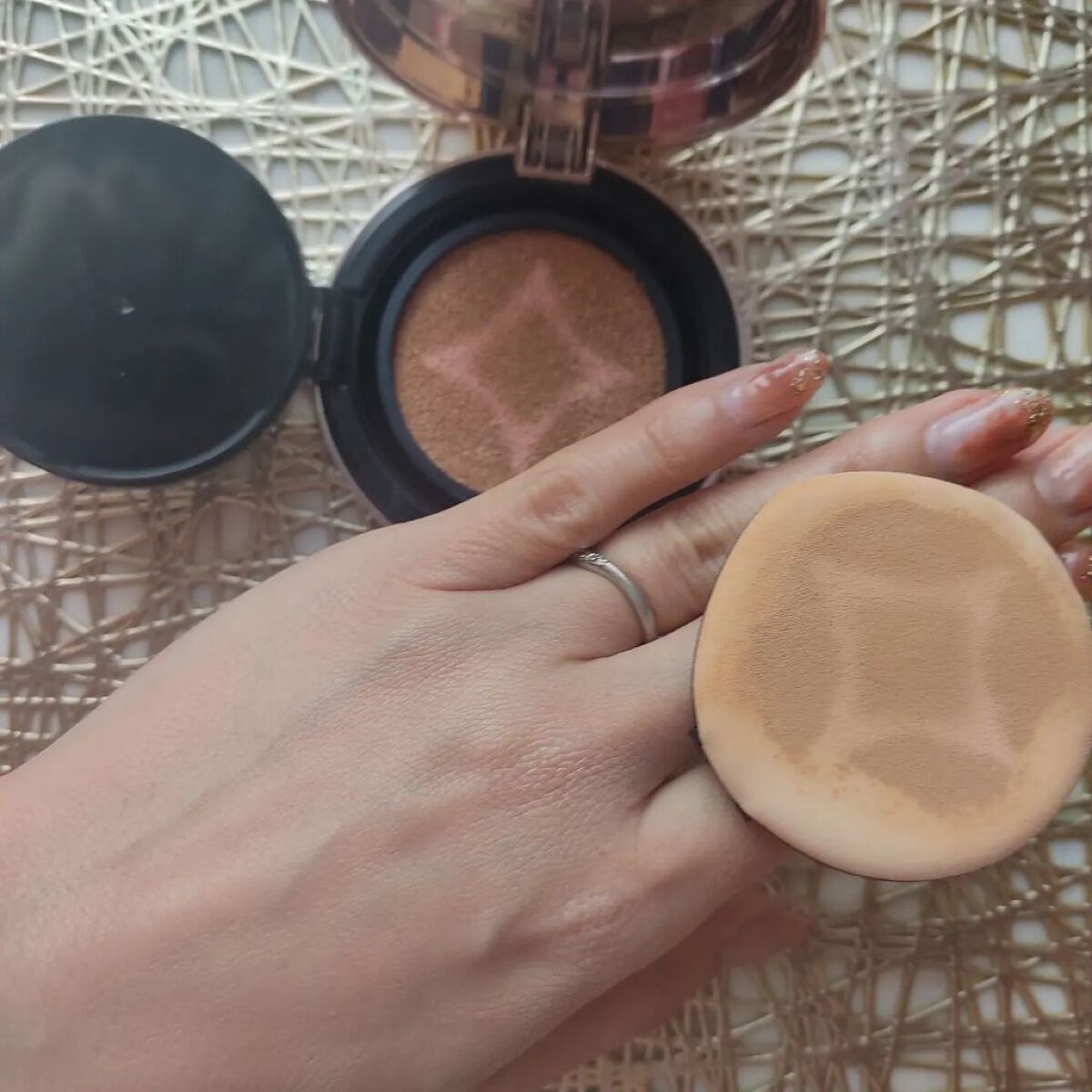 マデカグロウベールカバークッション/センテリアン24/クッションファンデーションを使ったクチコミ（2枚目）