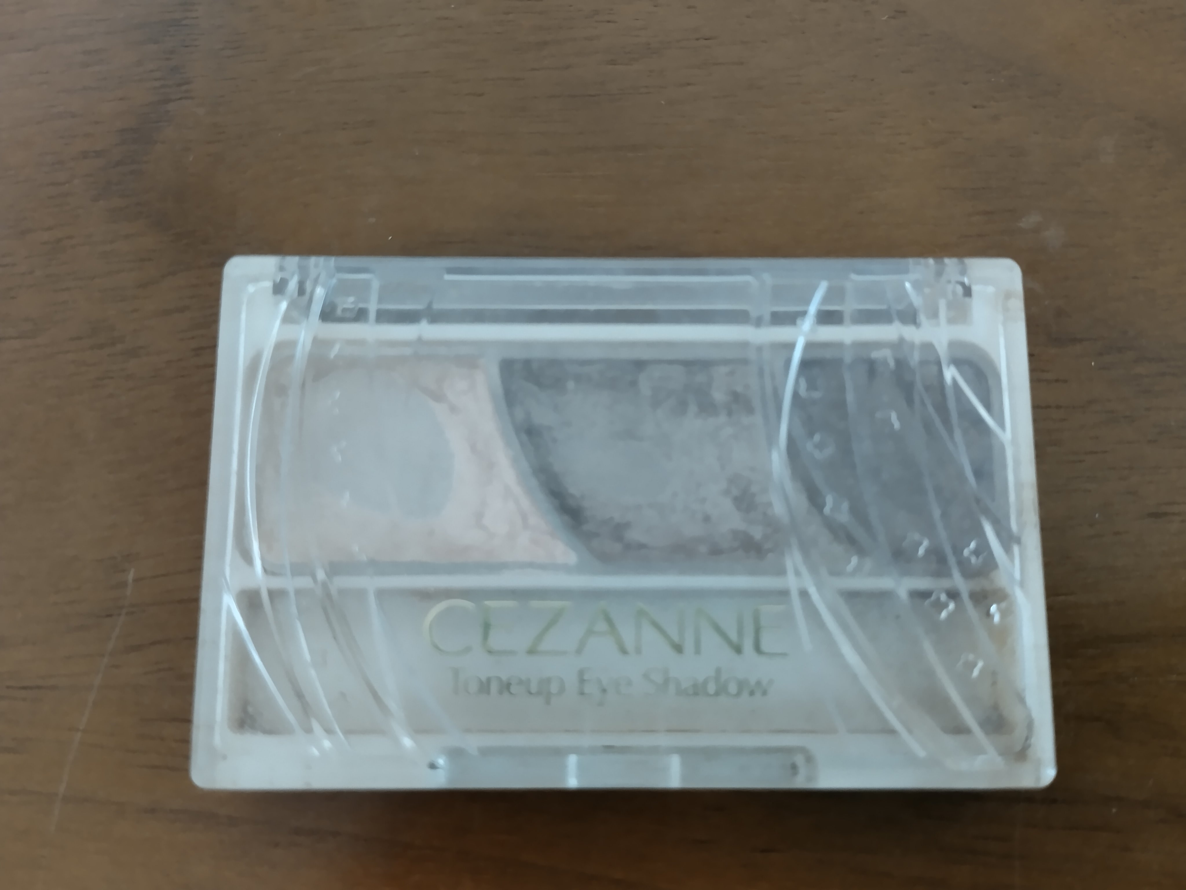 トーンアップアイシャドウ/CEZANNE/アイシャドウパレットを使ったクチコミ（2枚目）