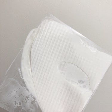Abib  Crème coating maskのクチコミ「🏷｜Abib
Crème coating mask
内容量：１７ｇ


特殊シートで、まるで石.....」（2枚目）