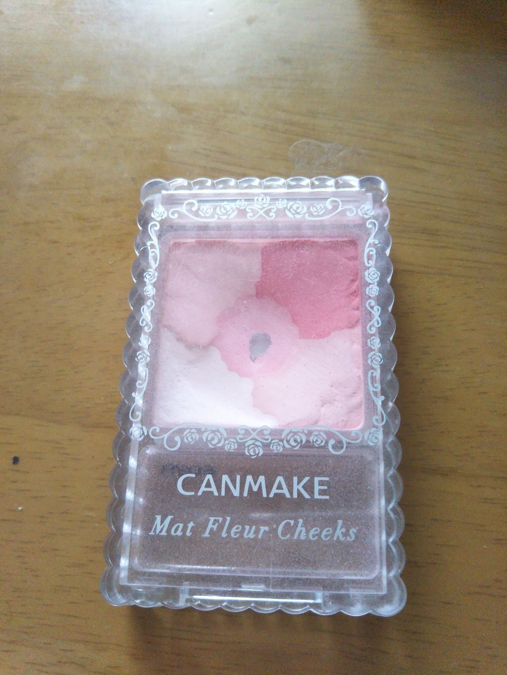 マットフルールチークス/キャンメイク/パウダーチークを使ったクチコミ(1枚目)
