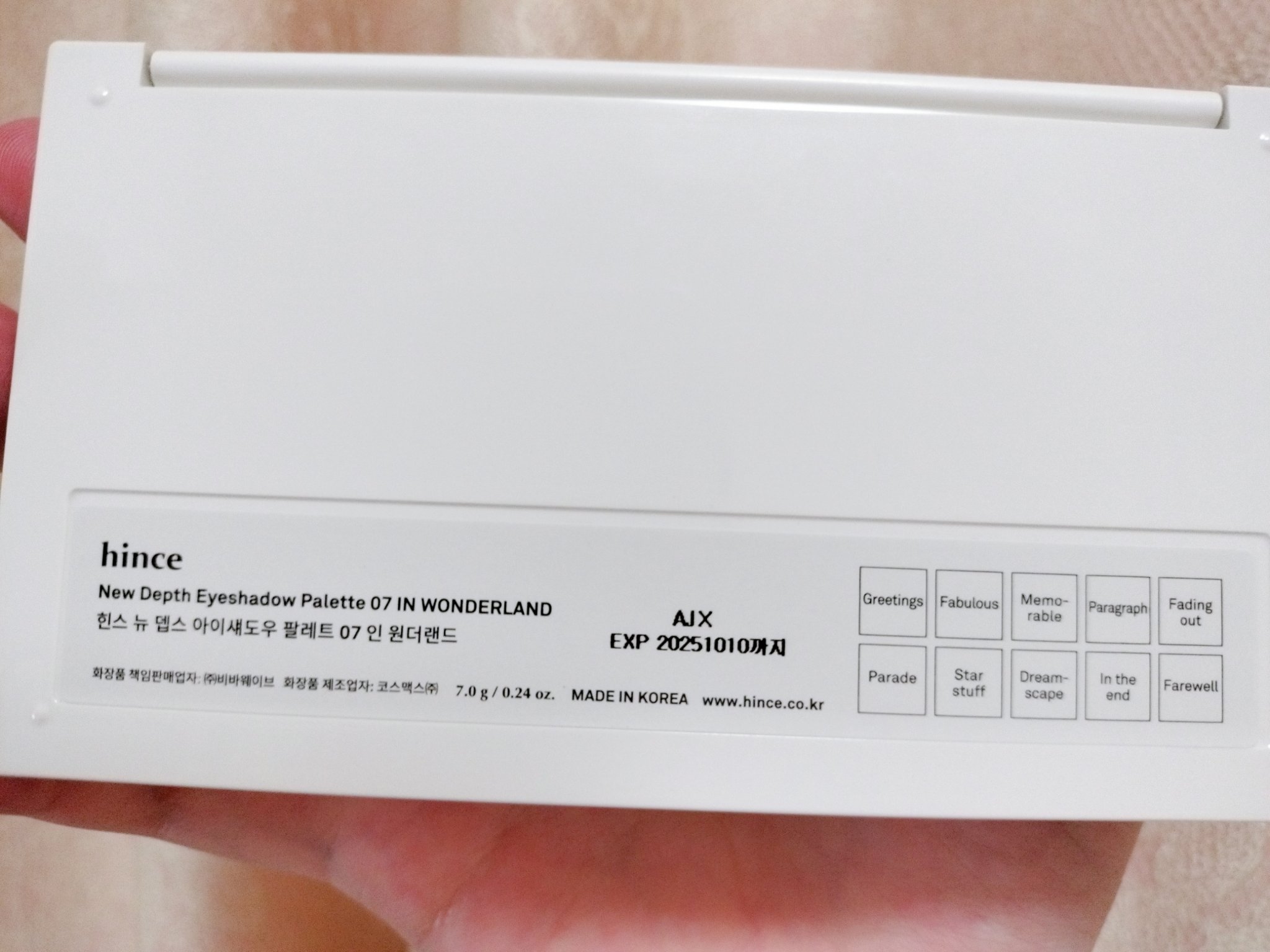 ニューデップスアイシャドウパレット 07 イン・ワンダーランド (ホリデー限定)/hince/アイシャドウパレットを使ったクチコミ（3枚目）