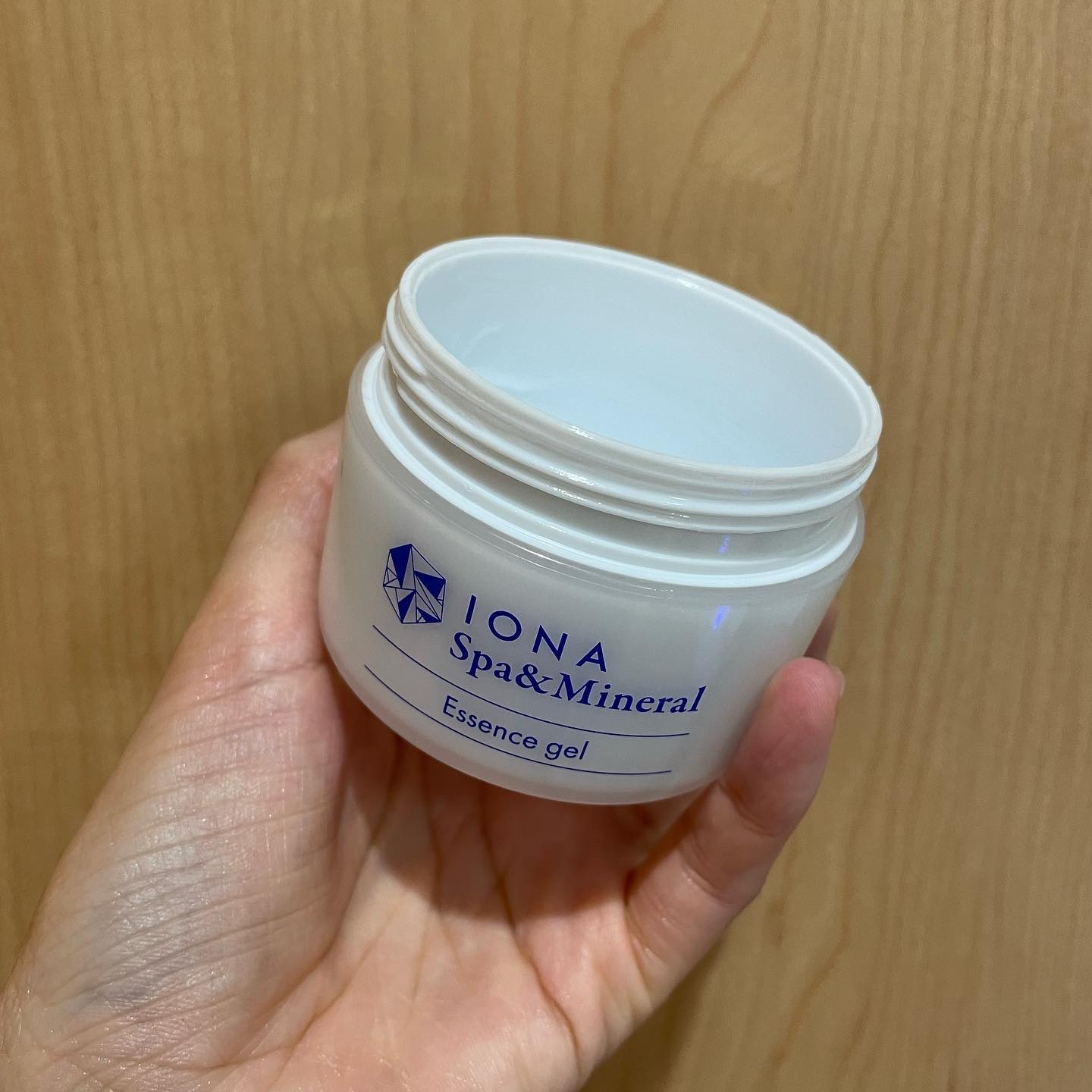 スパ＆ミネラル エッセンス ジェル/IONA/フェイスクリームを使ったクチコミ（3枚目）