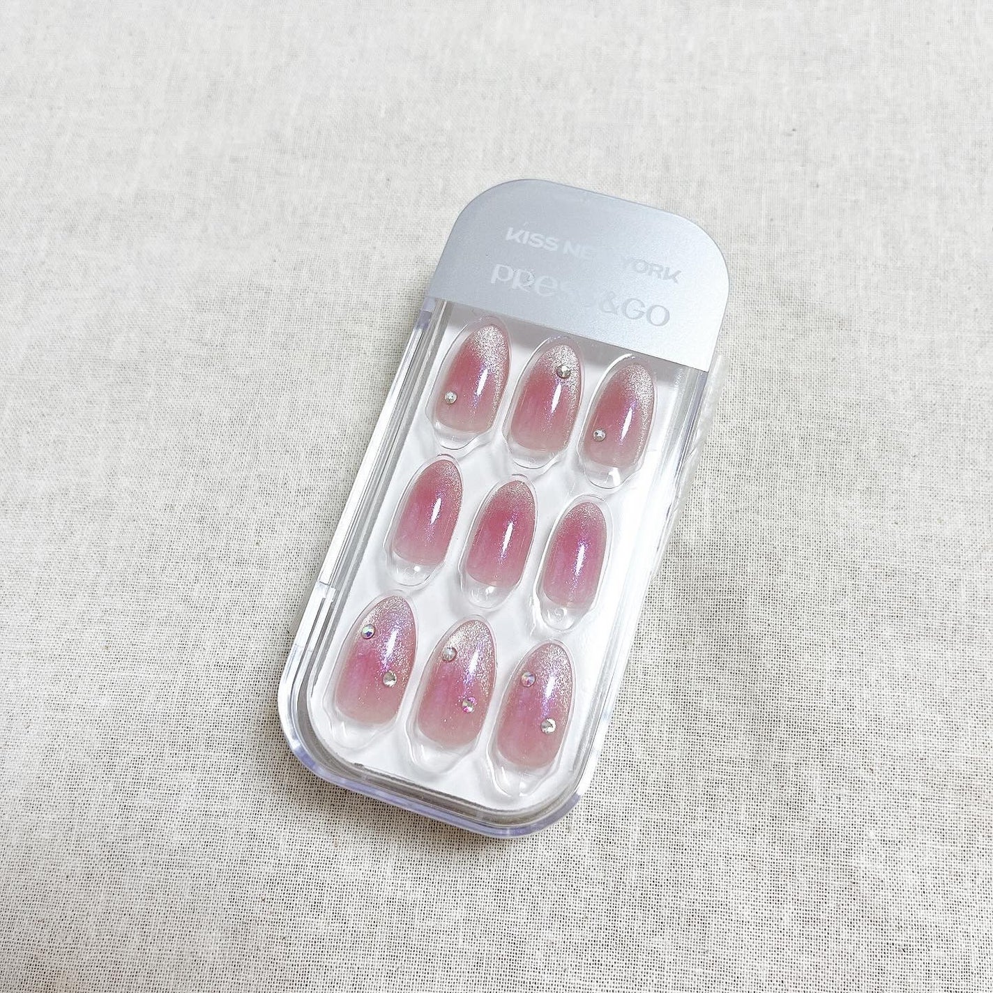 mimi on LIPS 「【Press&GoELEGANT】とっても簡単にオシャレなネイ..」(1枚目)