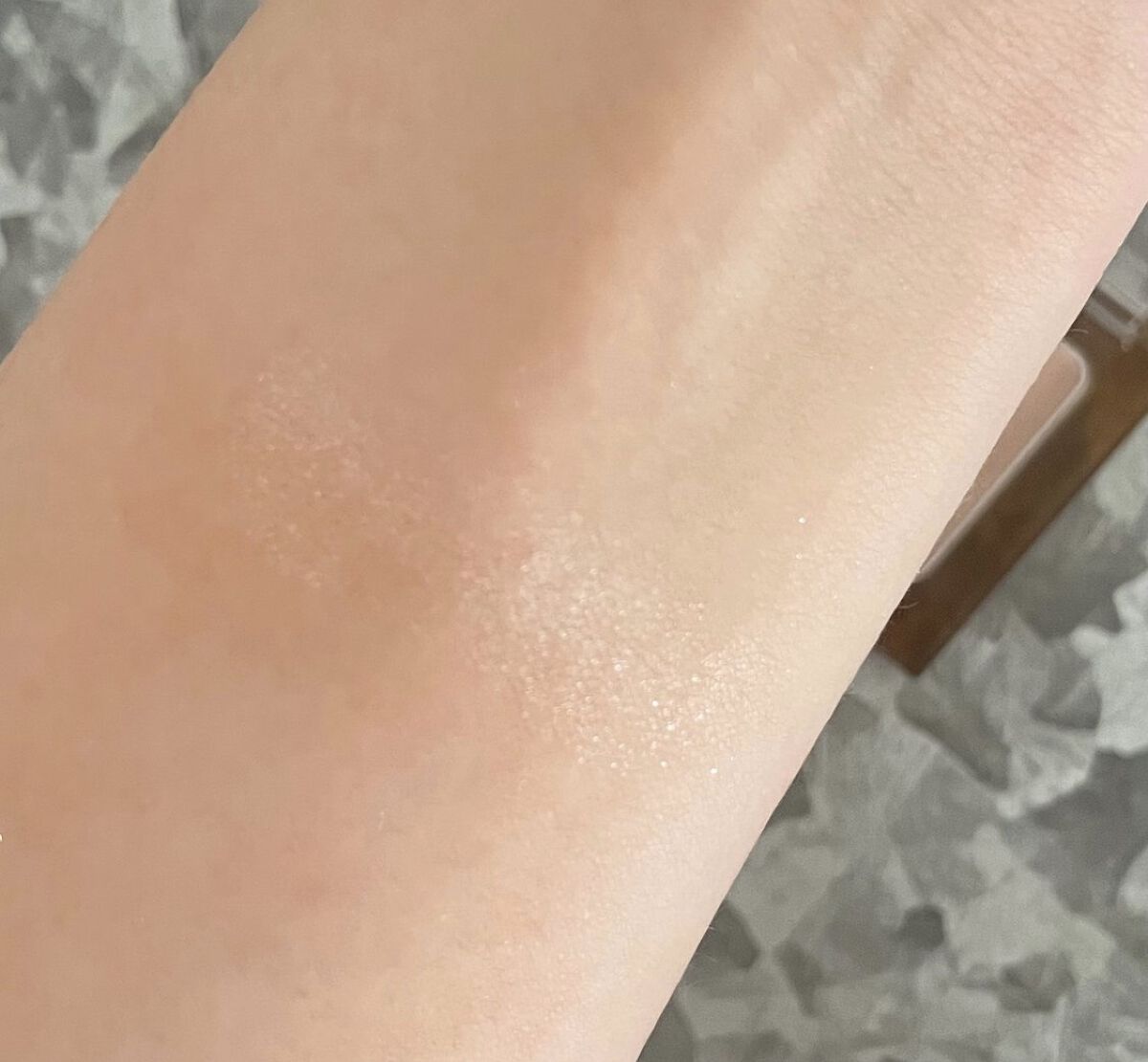 イルミクチュールシャドウ IC01 ムーントリップ/excel/ジェル・クリームアイシャドウを使ったクチコミ（2枚目）