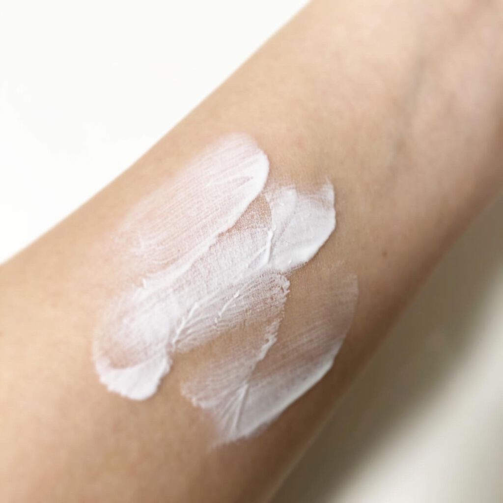 pi on LIPS 「お気に入りの#日焼け止め#Abib#MildsunblockS..」(3枚目)