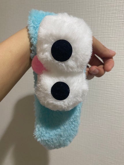 ぷぅぴぃ《紫コス部💜💗》 on LIPS 「目玉ヘアバンド⭐️゜ʚ⌯*´˘`*⌯ɞ゜洗顔やメイク時に👀💄💖..」(2枚目)