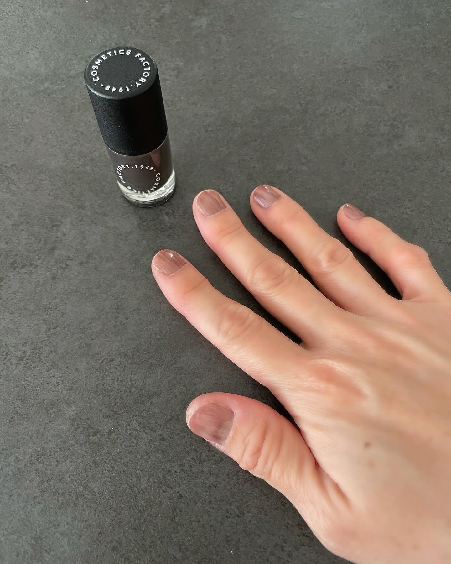 1948 NUANCE NAIL COLOR. /1948- COSMETICS FACTORY./マニキュアを使ったクチコミ（3枚目）