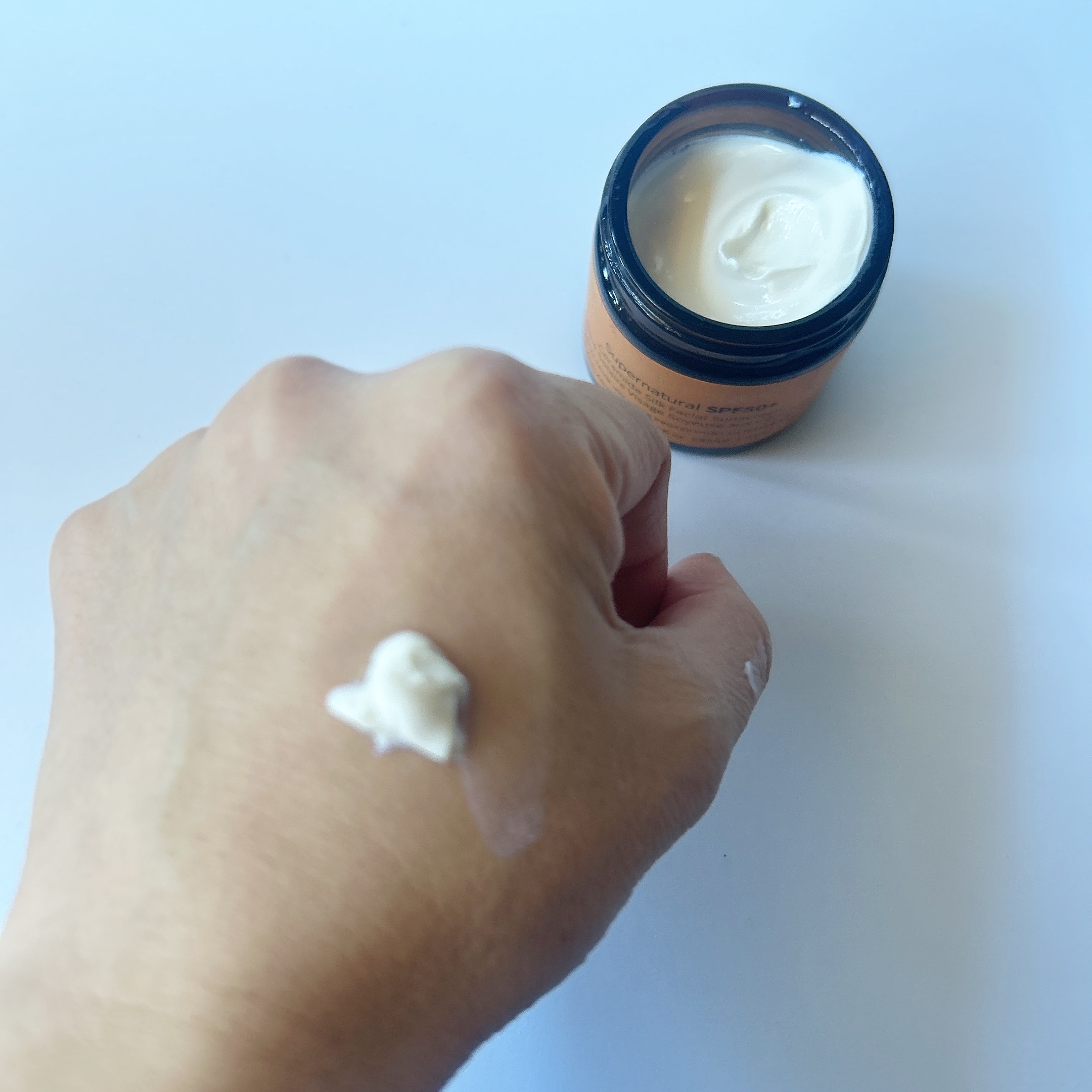 アンティポディース スーパーナチュラル SPF50＋ フェイシャル サンスクリーン/Antipodes/日焼け止めクリームを使ったクチコミ（3枚目）