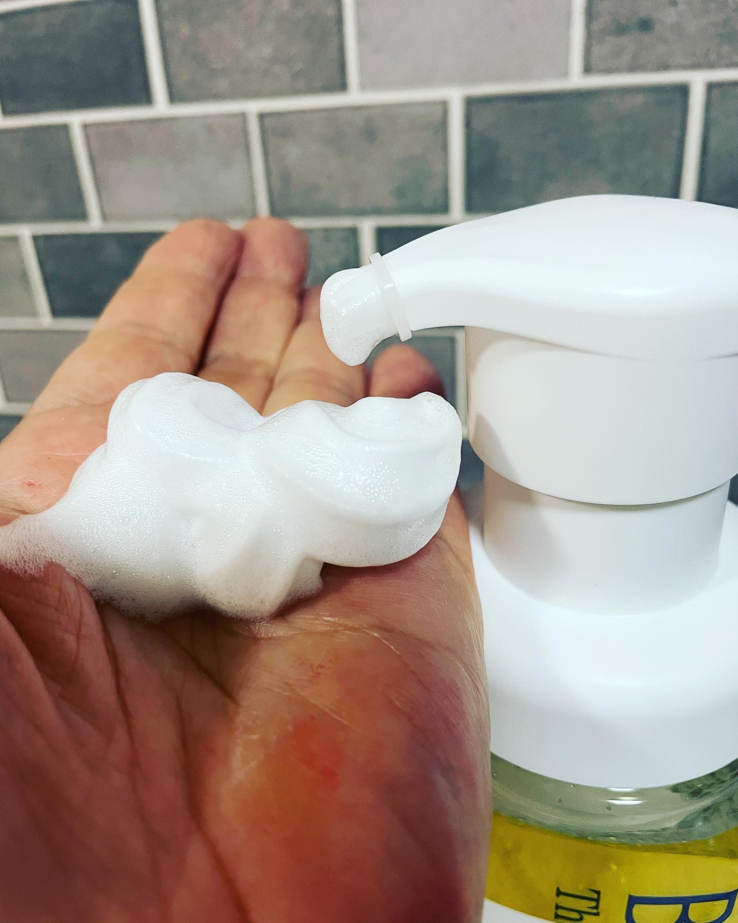 ビオレ ザフェイス 泡洗顔料 スムースクリア/ビオレ/泡洗顔を使ったクチコミ（3枚目）