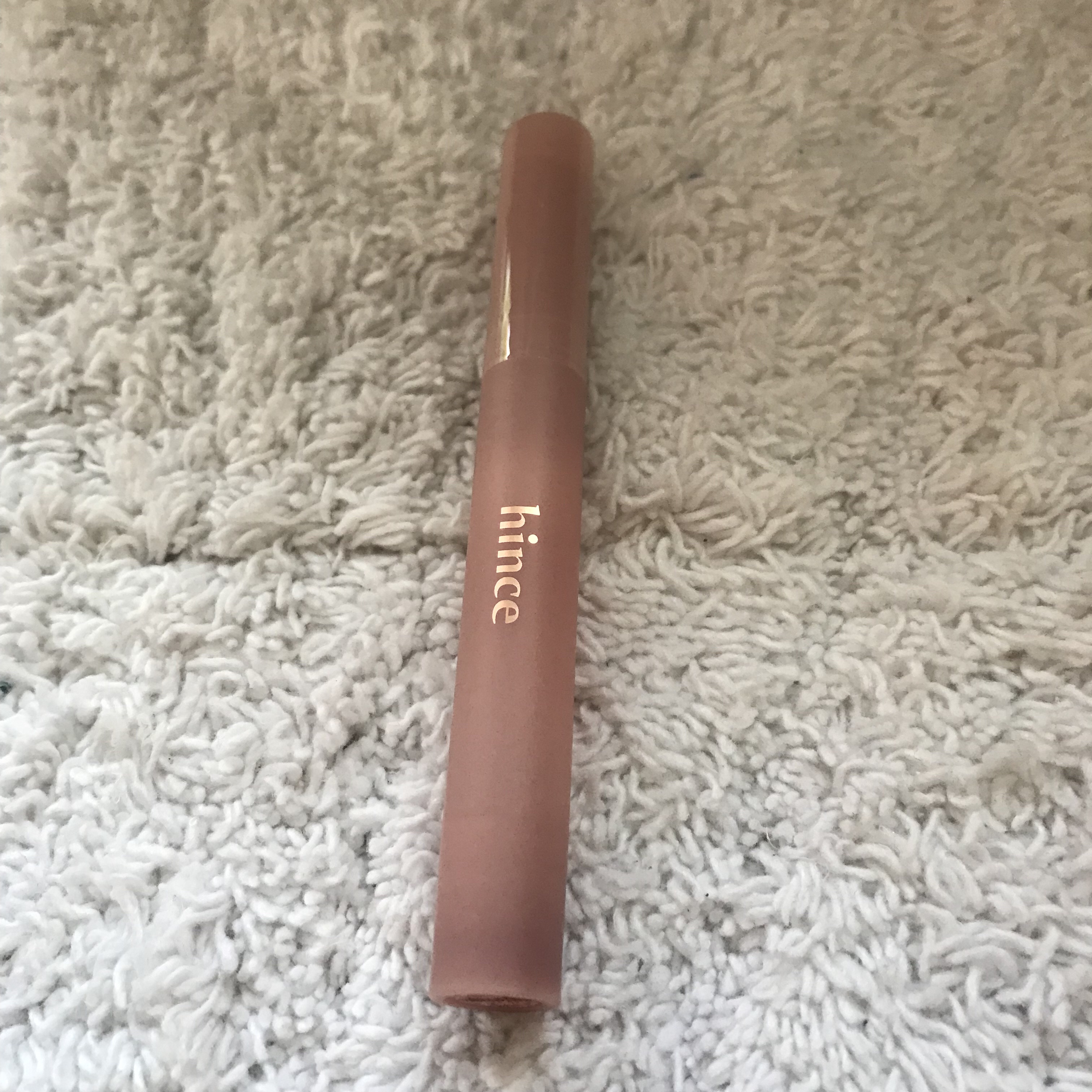 スリムスティックメルティングマット SM002 ニューシルエット/hince/口紅を使ったクチコミ（3枚目）