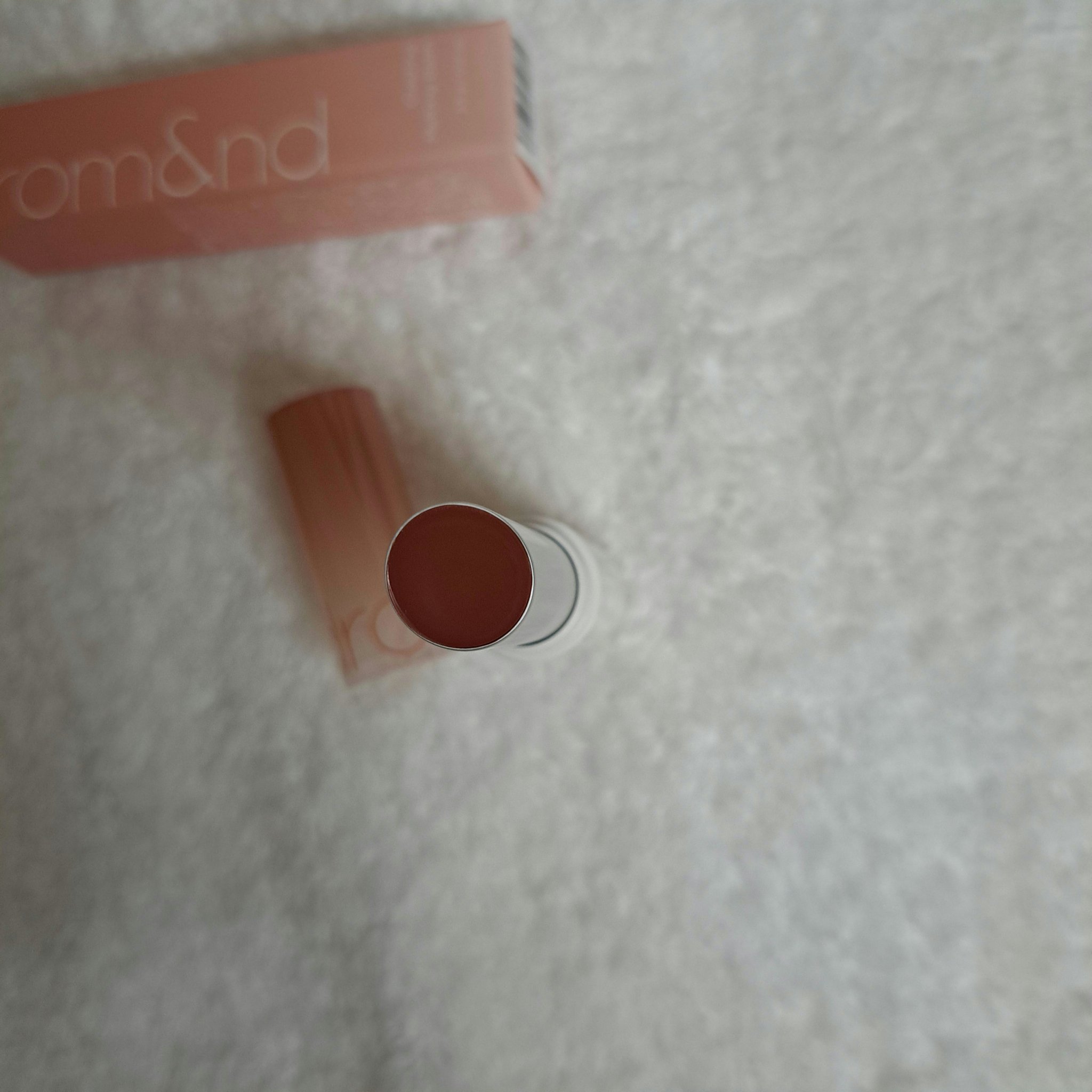 グラスティングメルティングバーム/rom&nd/リップバームを使ったクチコミ（2枚目）