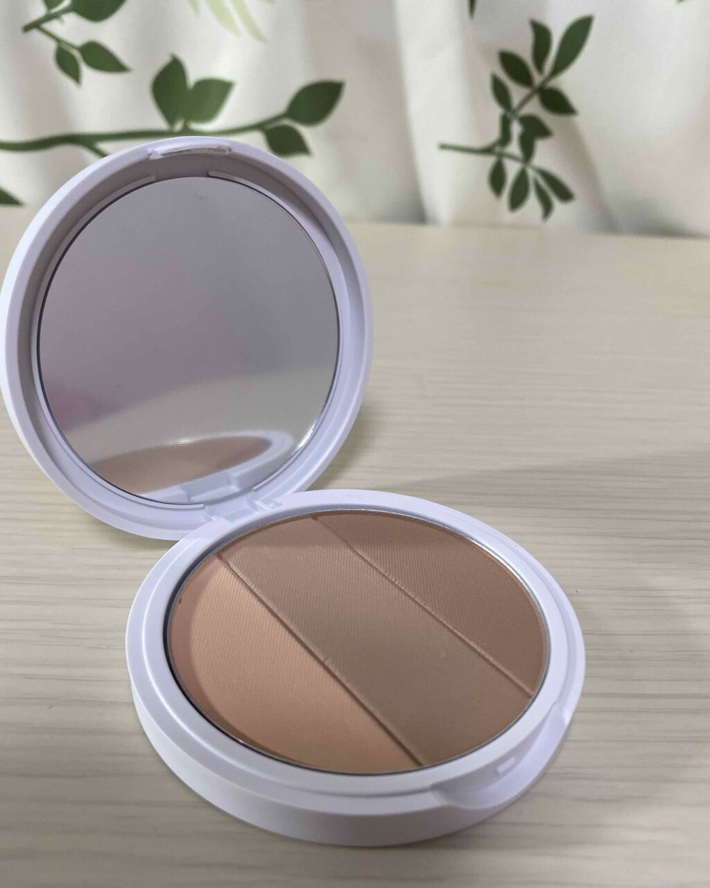 COZMIKI タッチシェーディングのクチコミ「初めてのシェーディング♡

こんにちは！ちふゆと申します︎☺︎︎
今回はシェーディングをご紹介.....」（2枚目）