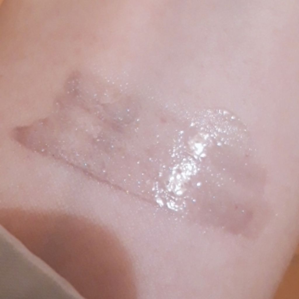 スパークリングツイストルージュ/MAJOLICA MAJORCA/リップグロスを使ったクチコミ（3枚目）