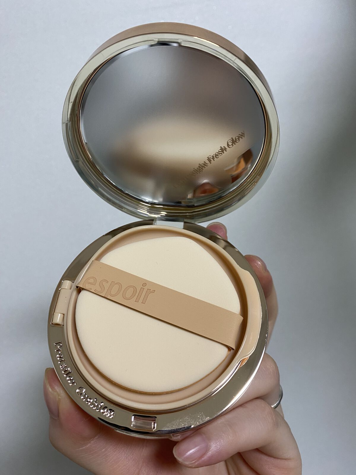 プロテーラービーグロウクッション ニュークラス/espoir/クッションファンデーションを使ったクチコミ（3枚目）