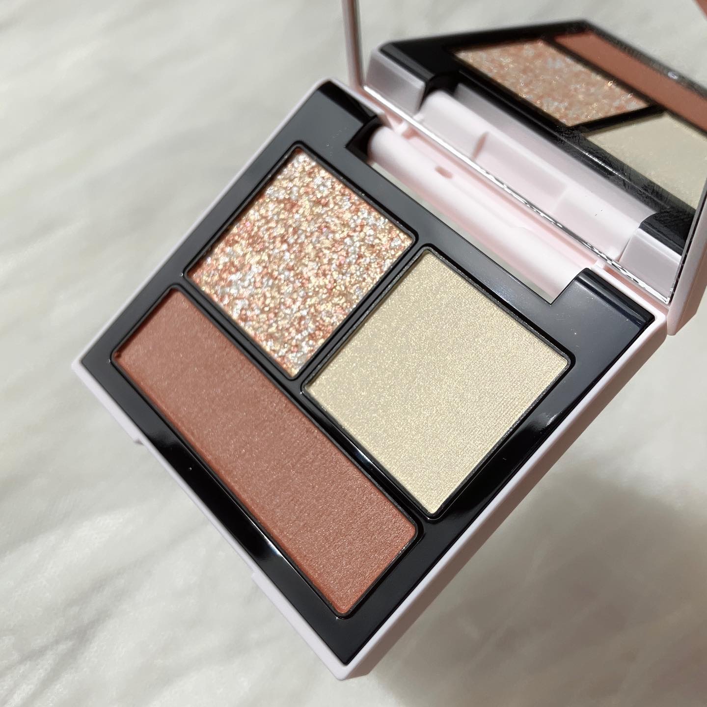 テイラード カラー アイズ EX02 Moon Light Magic/SNIDEL BEAUTY/アイシャドウパレットを使ったクチコミ（2枚目）