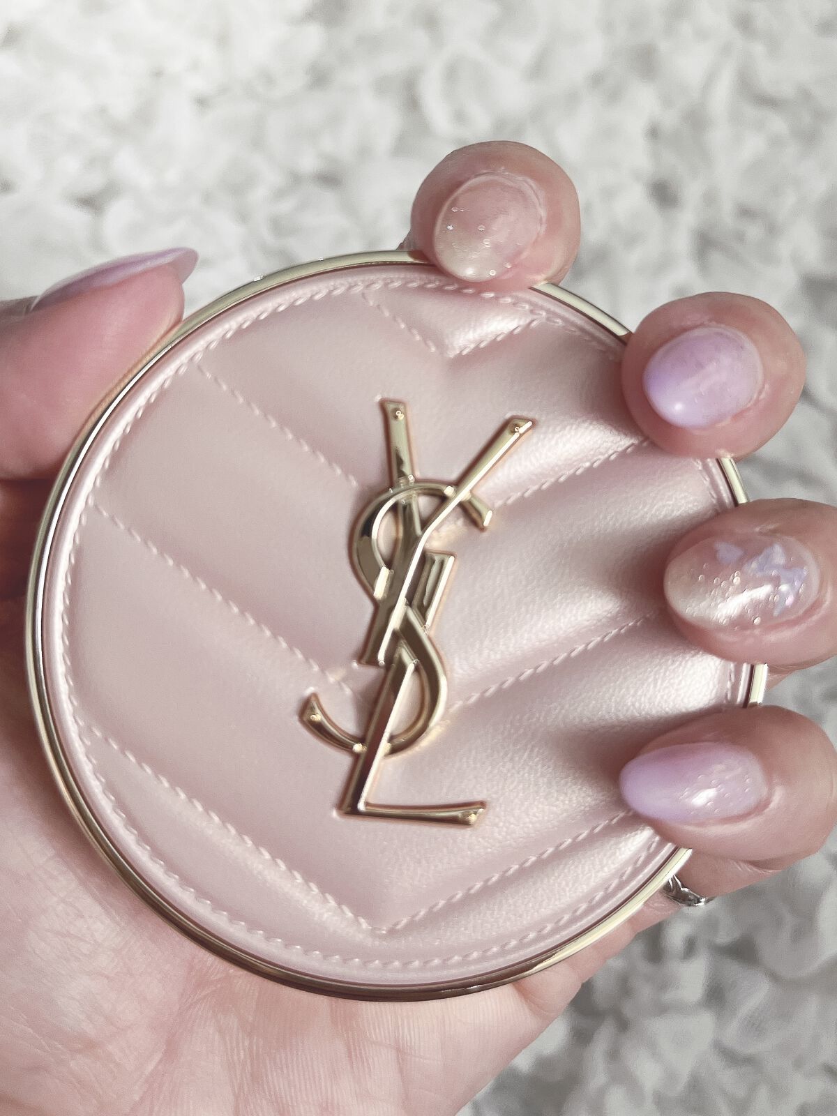 ラディアント タッチ グロウパクト B20/YVES SAINT LAURENT BEAUTE/クッションファンデーションを使ったクチコミ（3枚目）