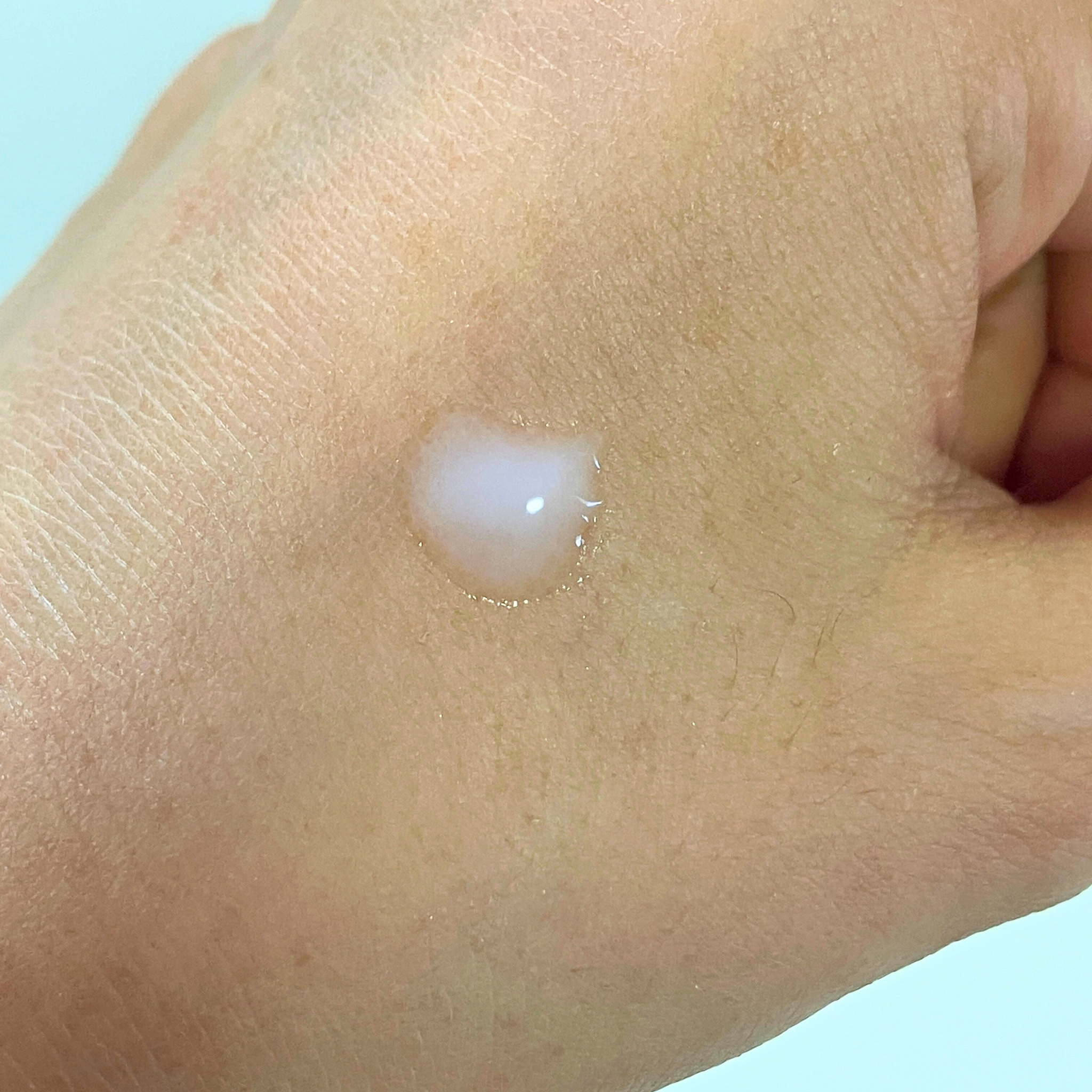 モレキュラーリペアヘアセラム 15mL/MQURE/アウトバストリートメントを使ったクチコミ（2枚目）