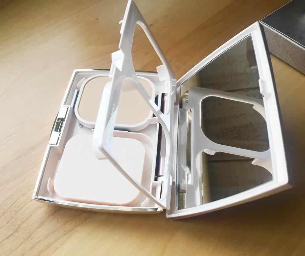 シルキー フィット/COVERMARK/パウダーファンデーションを使ったクチコミ(1枚目)