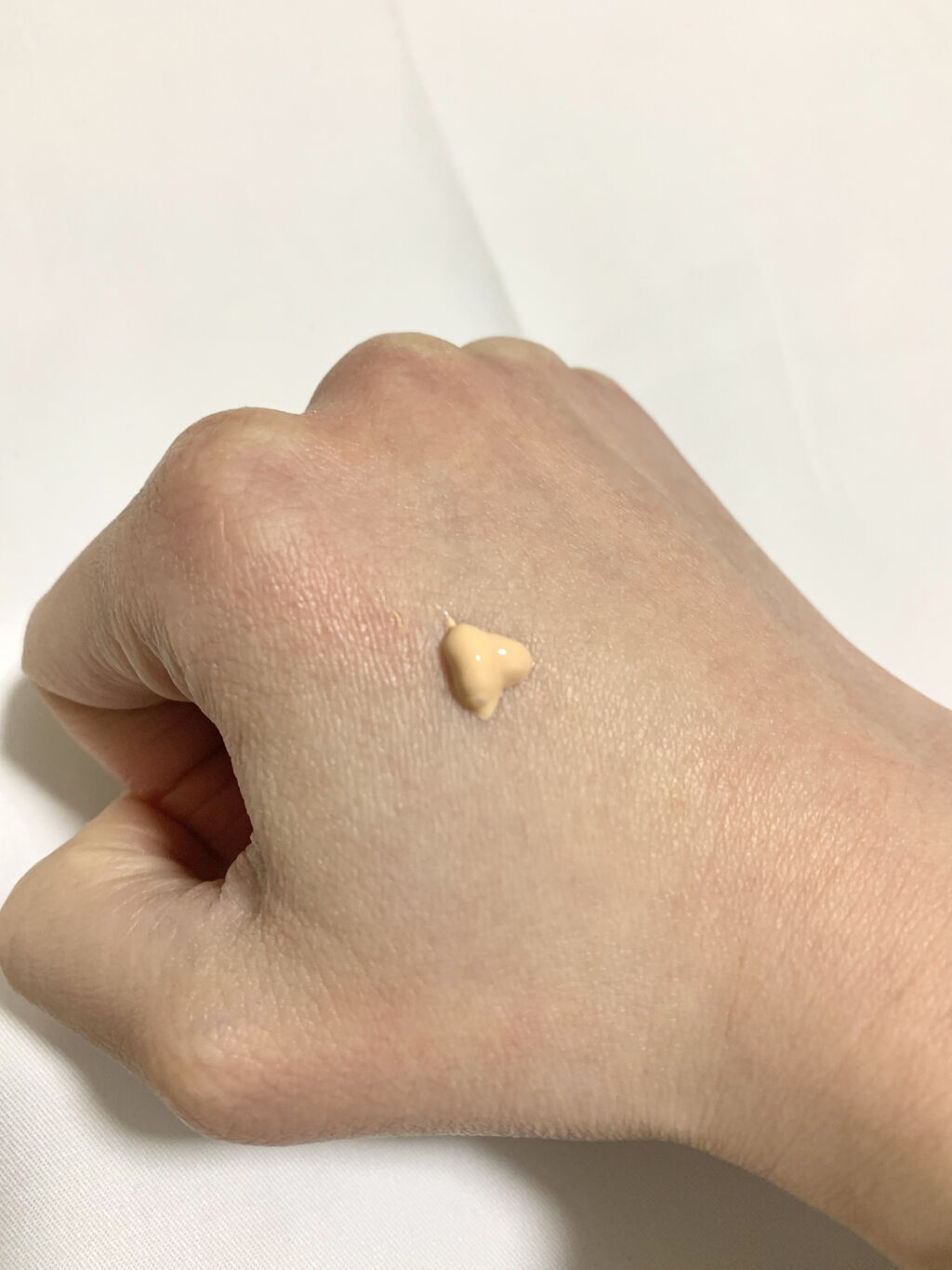 マットシフォン UVホワイトニングベースN/KiSS/化粧下地を使ったクチコミ（2枚目）